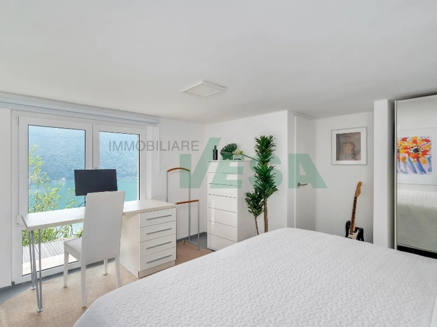 Affascinante proprietà con vista spettacolare e in zona tranquilla - Photo 11 of 13