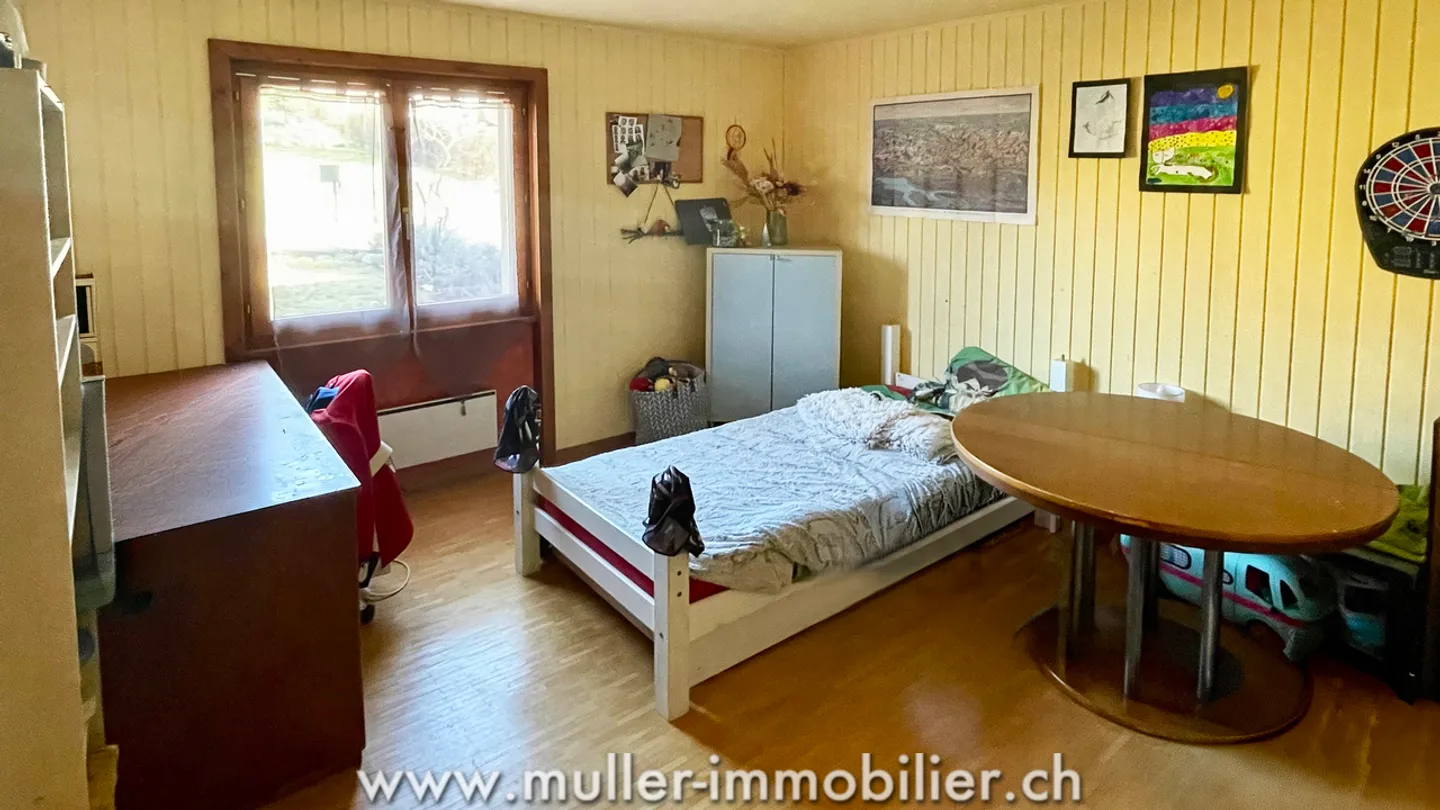 Sympathische angrenzende Villa in Gruyère - Foto 9 von 13