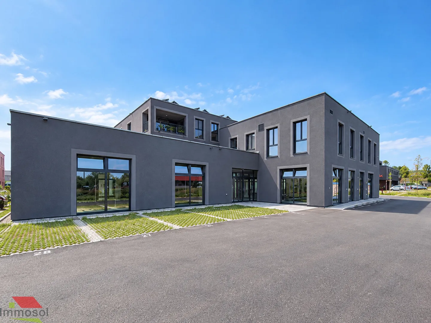 St-Aubin - Commercial/Administrative Spaces - Photo 1 of 7