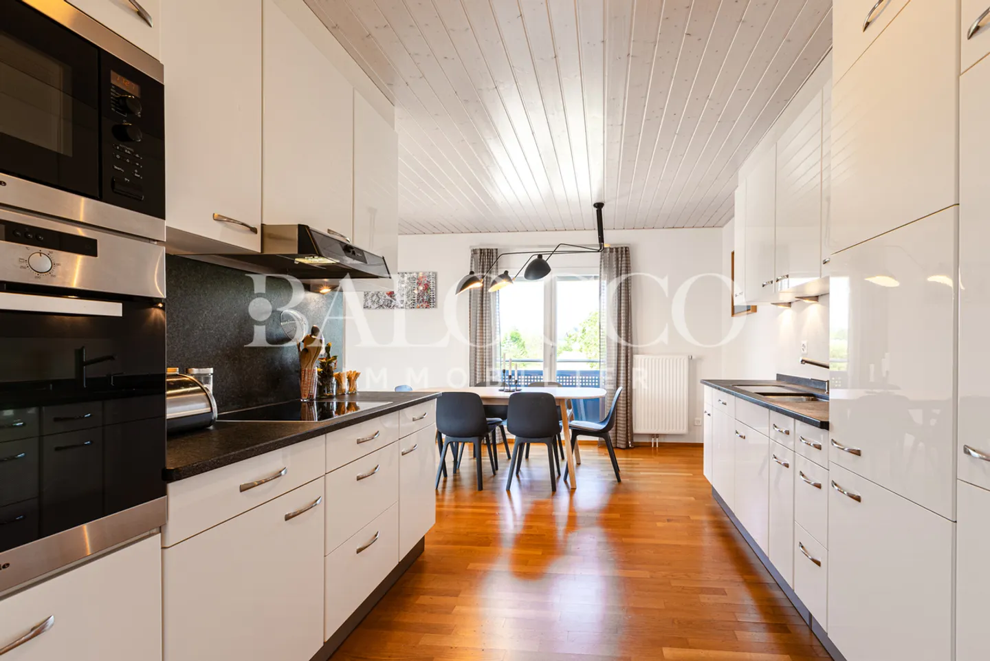 Sehr schöne Wohnung mit Terrasse, ruhig - Foto 2 von 8