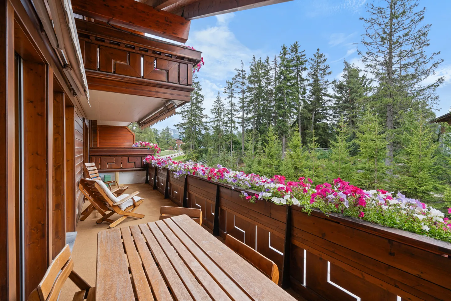 Spazioso appartamento con 4 camere nel centro di Crans e golf - Foto 10 di 10