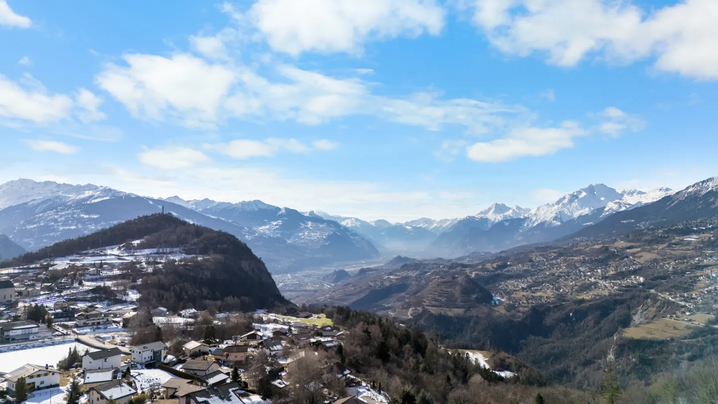 Hochwertiges Chalet-Projekt im Herzen von Lens - Foto 1 von 9