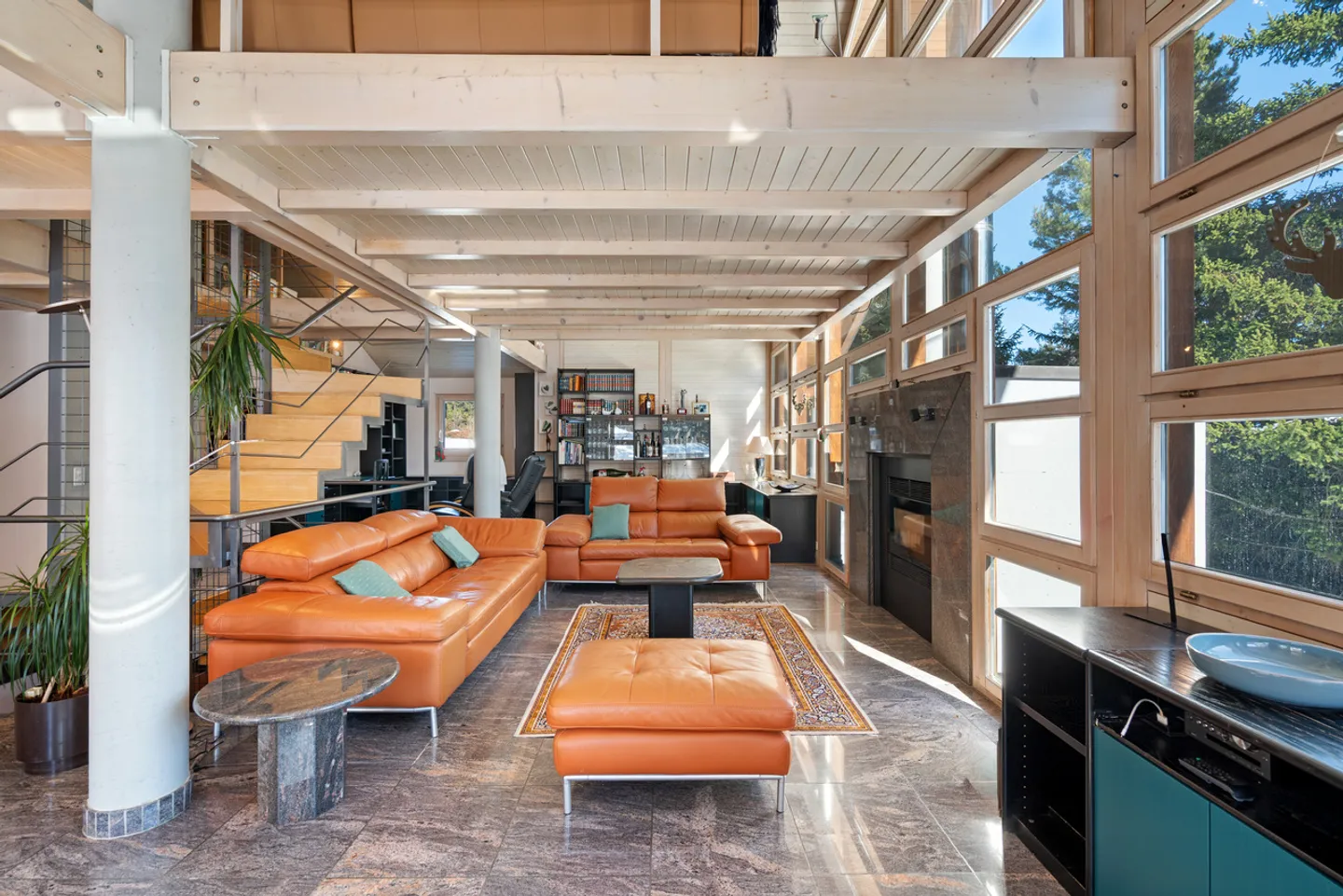 Zeitgenössisches Chalet nur einen Steinwurf vom Zentrum entfernt, in einer Zweitwohnung. - Foto 3 von 5