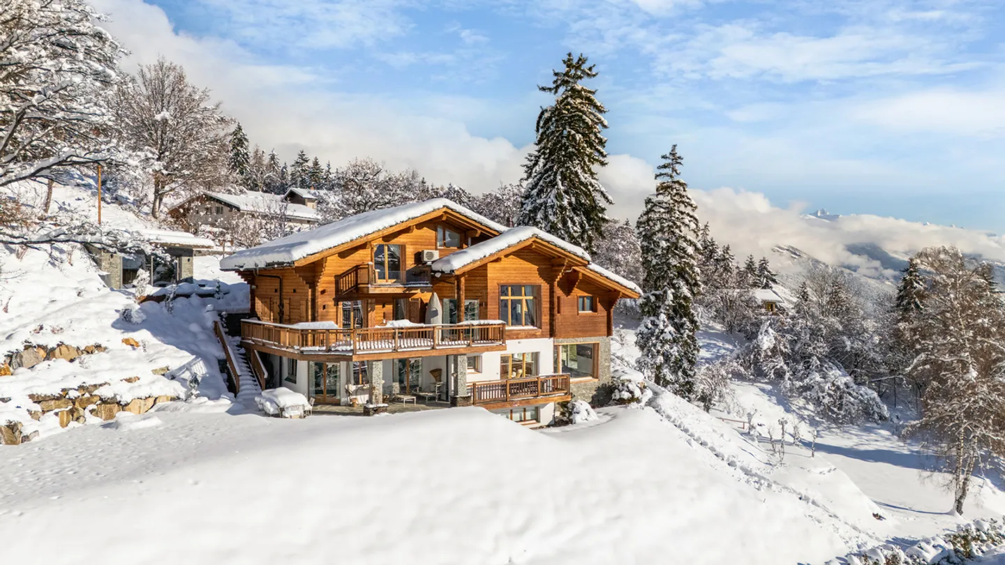 Chalet de charme en résidence secondaire - Foto 1 von 10