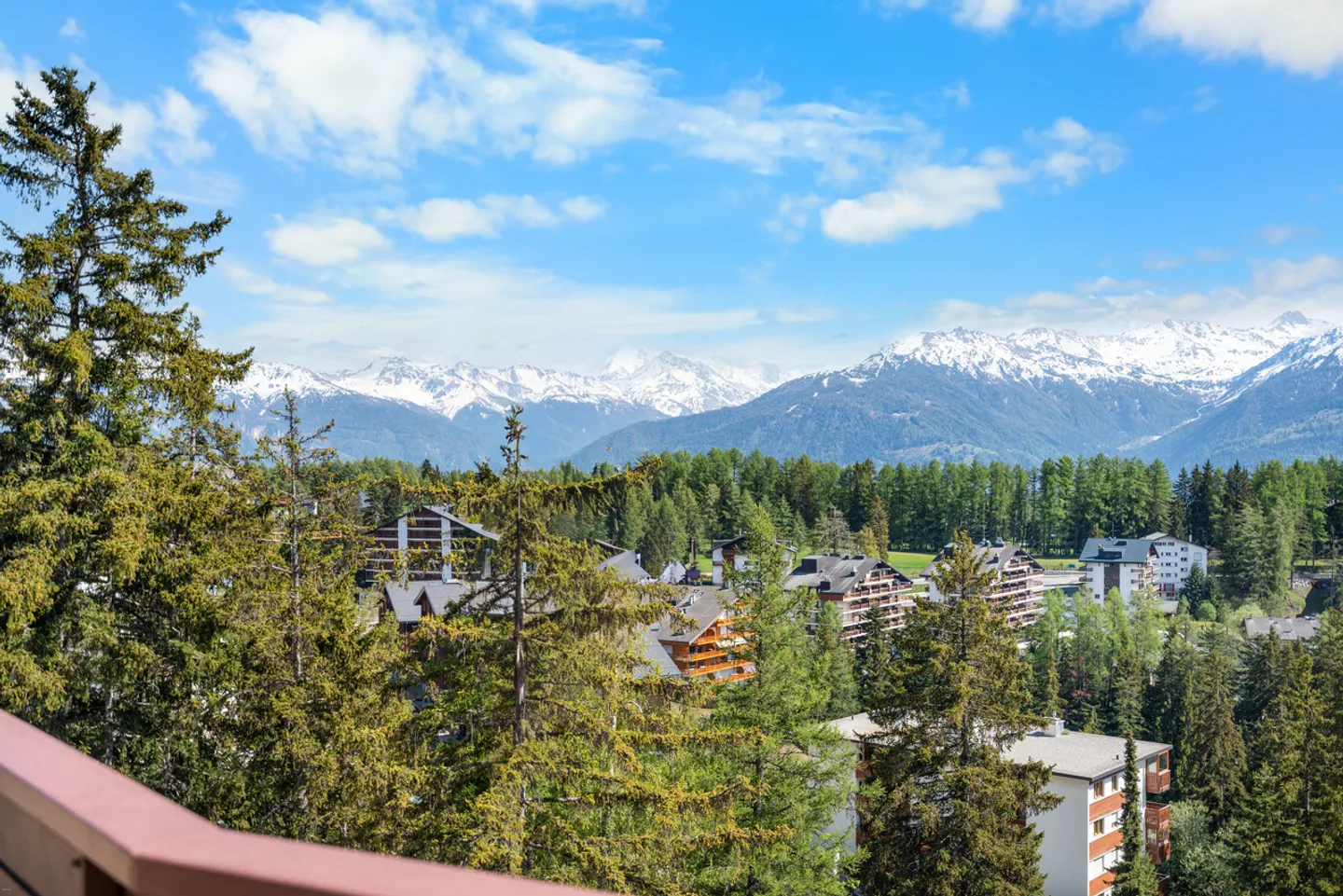 Attique entièrement rénové avec terrasse panoramique et vue imprenable - Foto 11 von 11