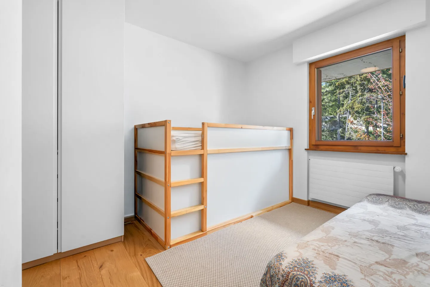 Attique entièrement rénové avec terrasse panoramique et vue imprenable - Foto 10 von 11
