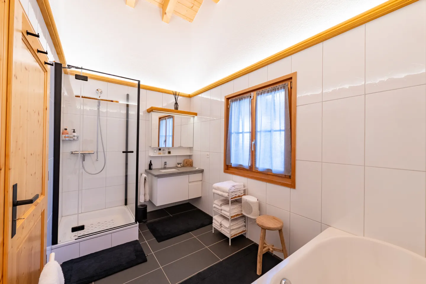 Exceptional chalet in the heart of nature - Photo 8 of 13