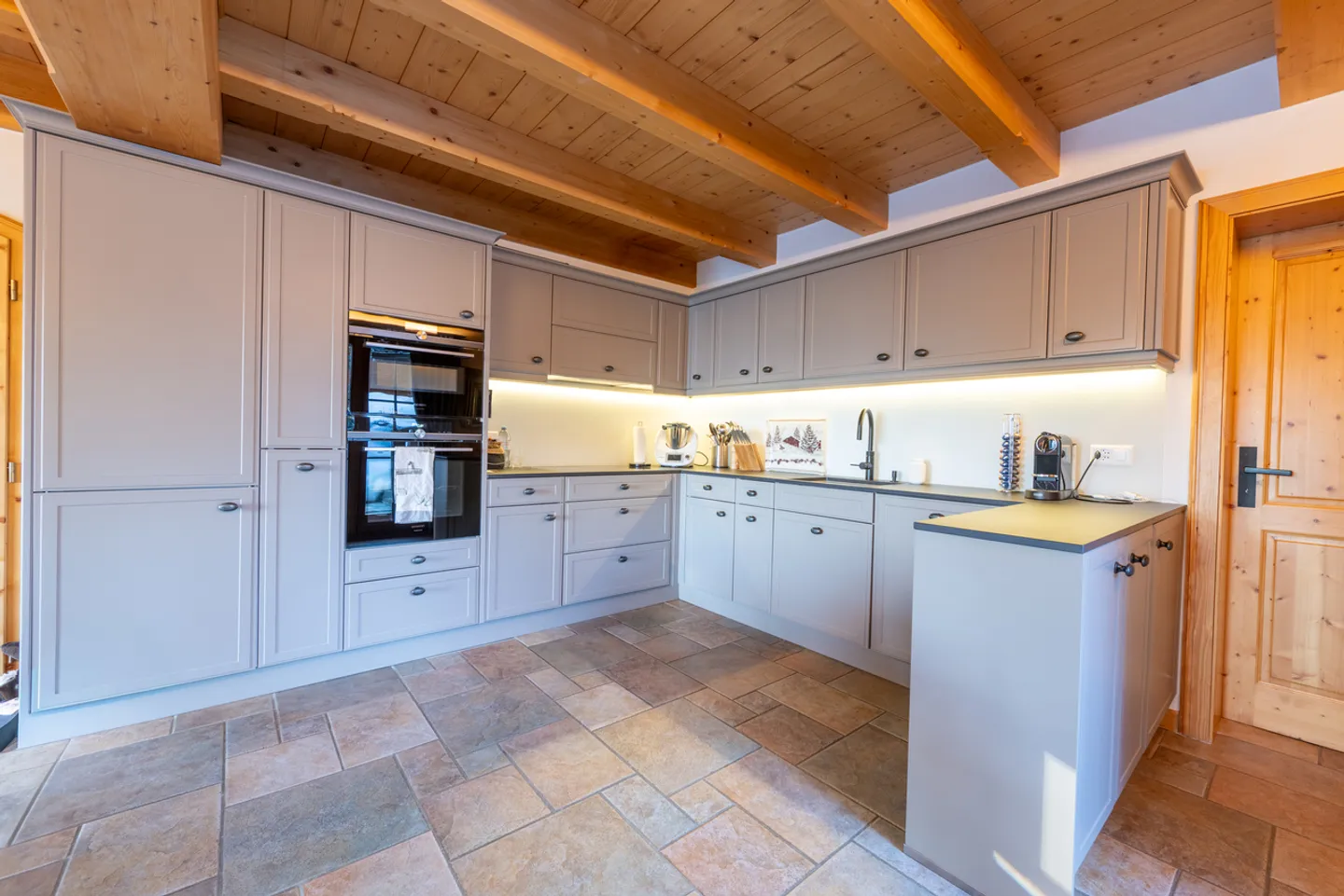 Exceptional chalet in the heart of nature - Photo 4 of 13