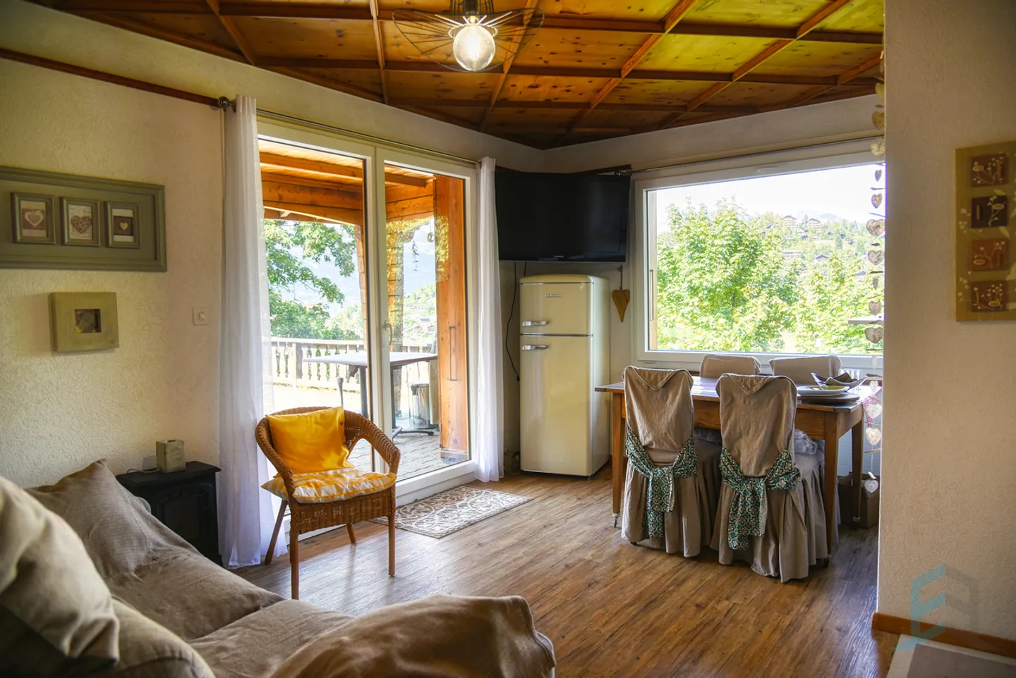 Zu vermieten Charmante möblierte 2 ½-Zimmer-Wohnung am Waldrand - Foto 5 von 11