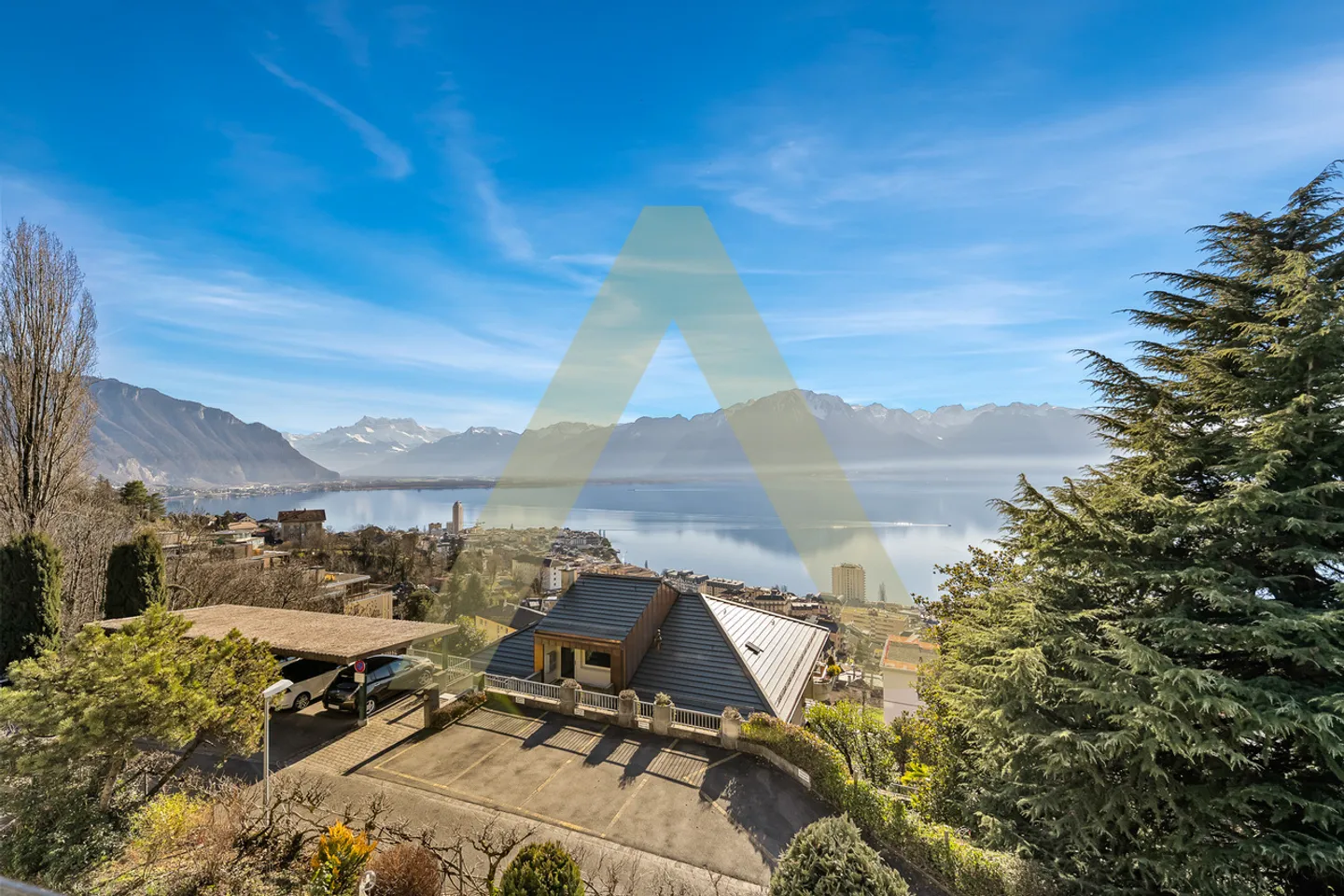 Ampio appartamento con vista lago mozzafiato - Foto 1 di 6