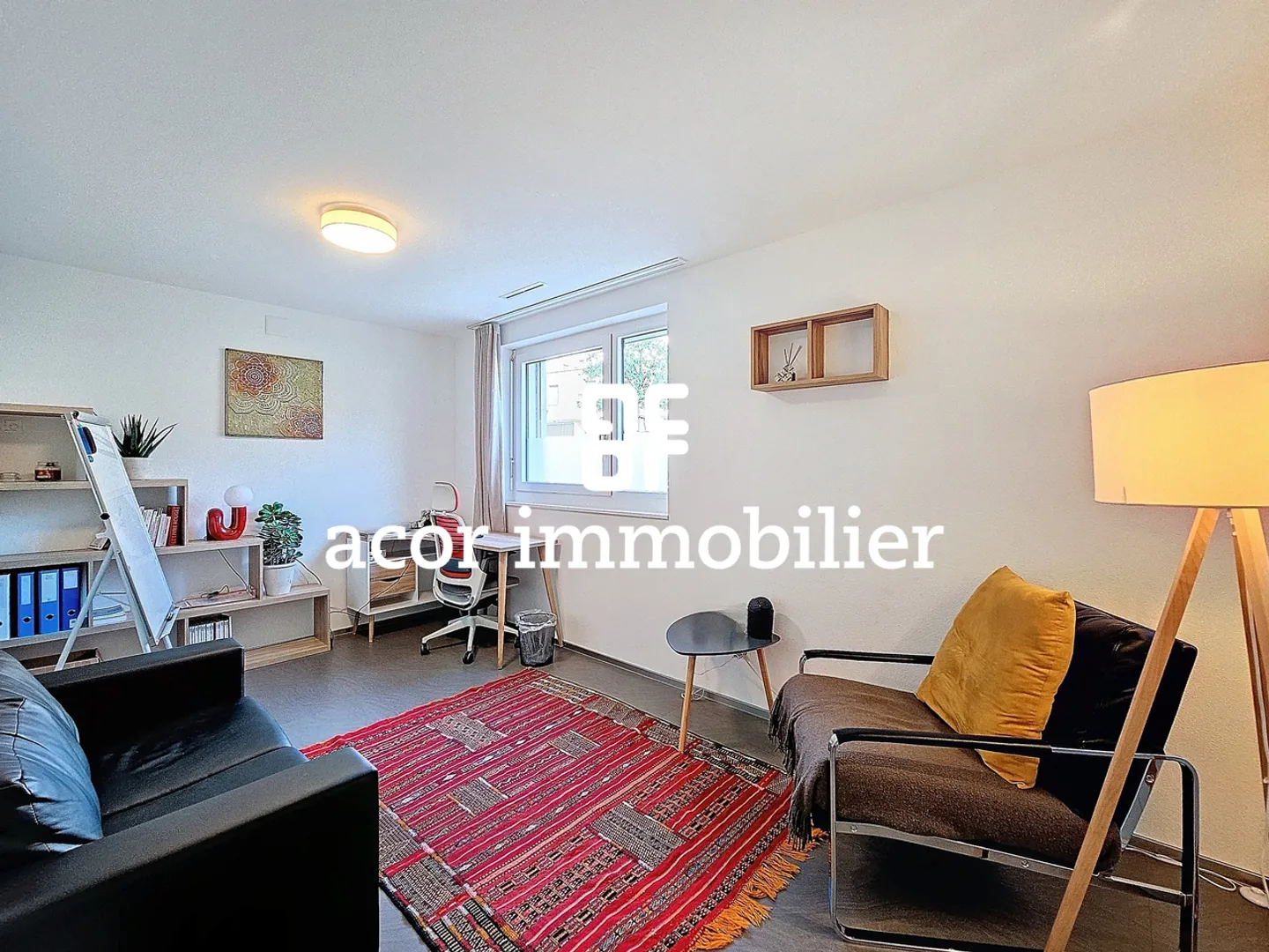 Espace de travail polyvalent de 6½ pièces et idéalement situé - Photo 1 of 7