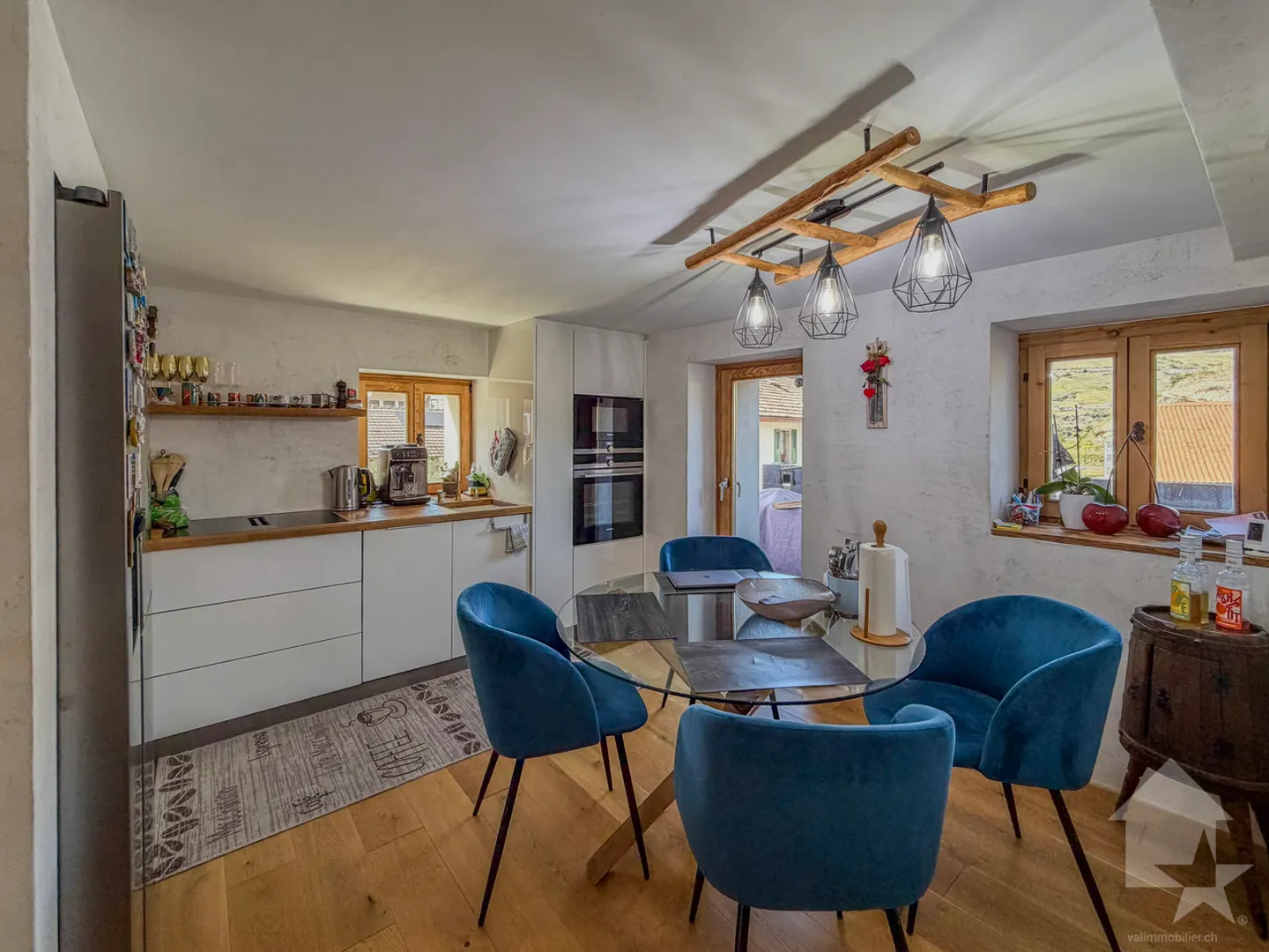 Charmante 2-Zimmer-Wohnung mit renoviertem Bürobereich! - Foto 4 von 13