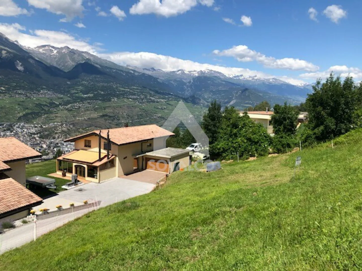 Großes und prächtiges Grundstück im zentralen Wallis - Foto 1 von 4