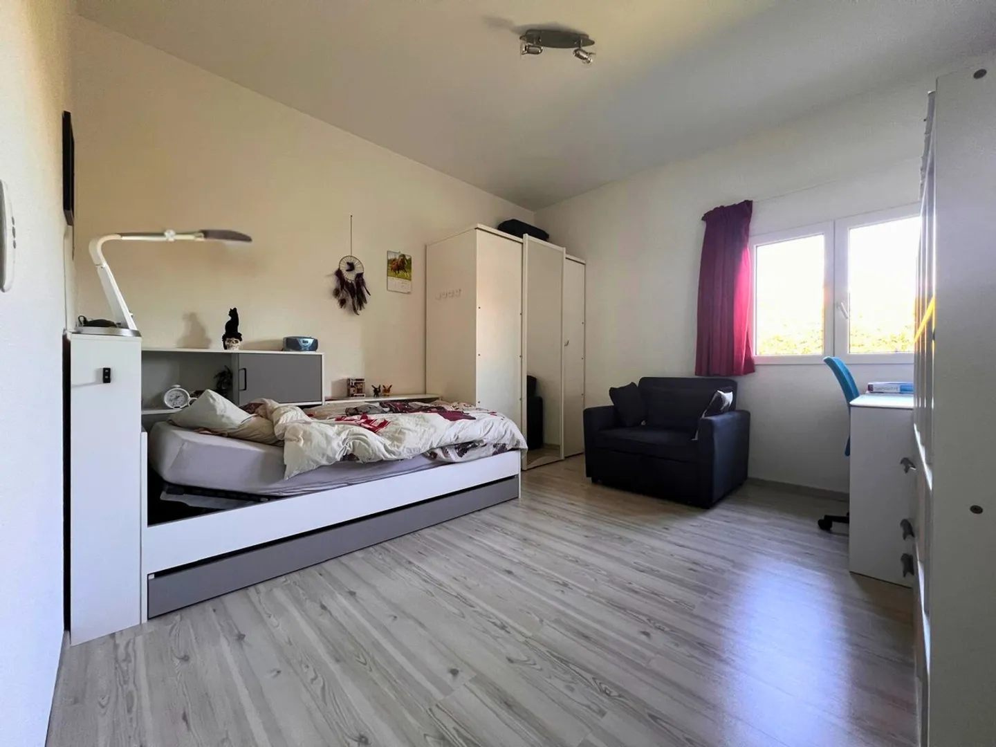 Villa moderna su un piano con terrazza, giardino e stagno a Vétroz - Foto 8 di 13