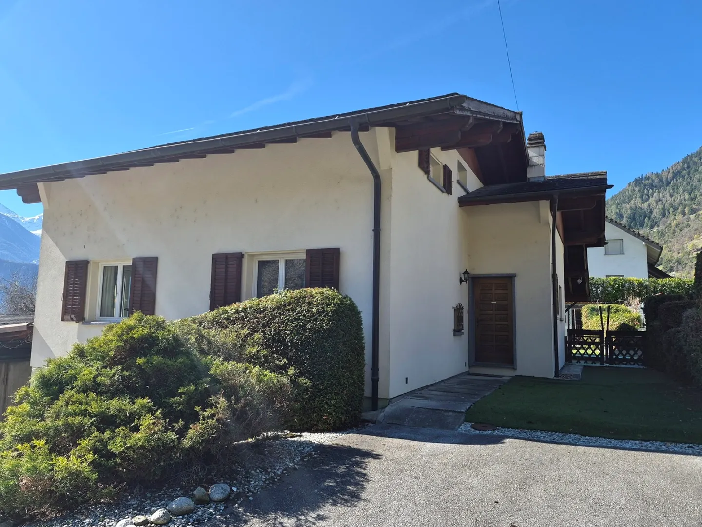 Privileged location on the heights of Chamoson - Photo 1 of 12