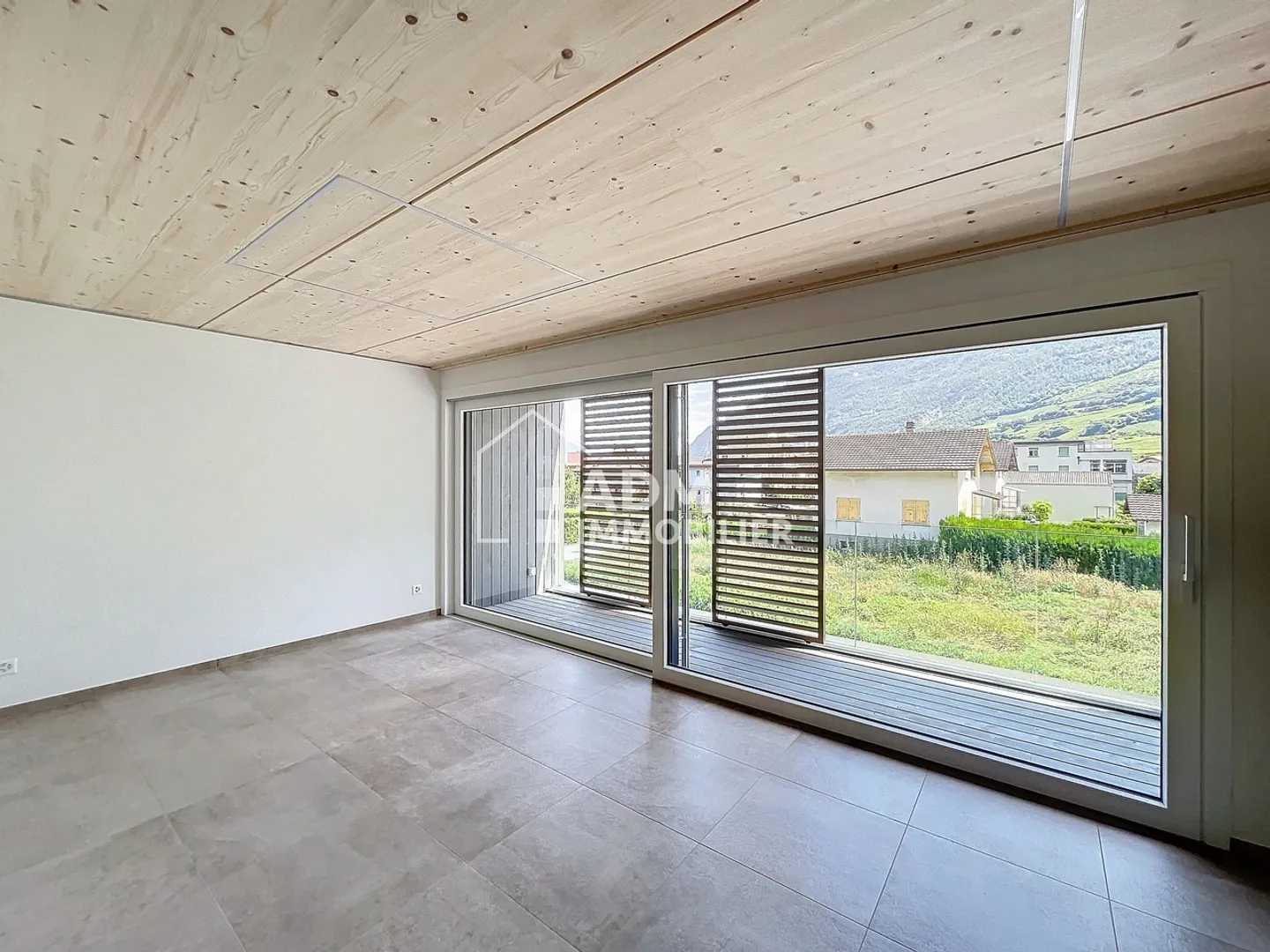 Saxon, studio for rent in the "Colette" residence - Photo 3 of 6