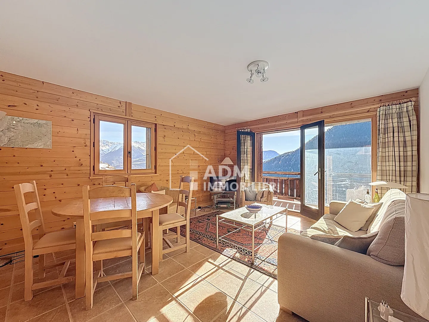 Ovronnaz 3.5-room apartment with charm facing the thermal baths - Photo 1 of 12