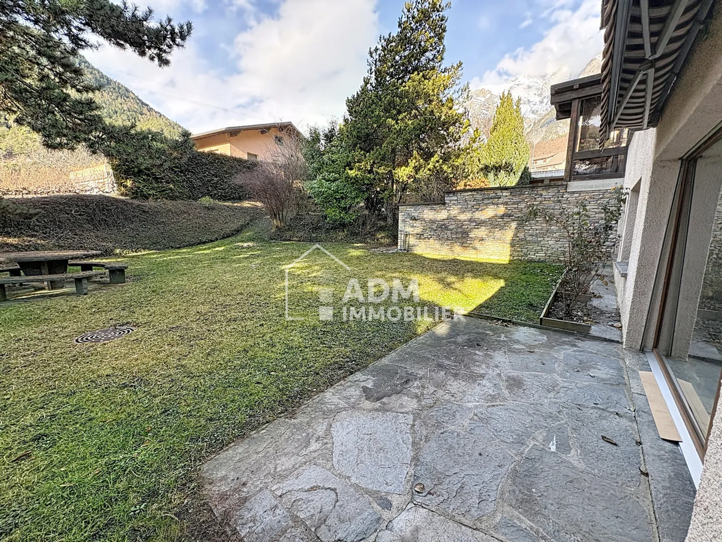 Chamoson, bellissimo appartamento di 3.5 locali con grande giardino - Foto 2 di 8