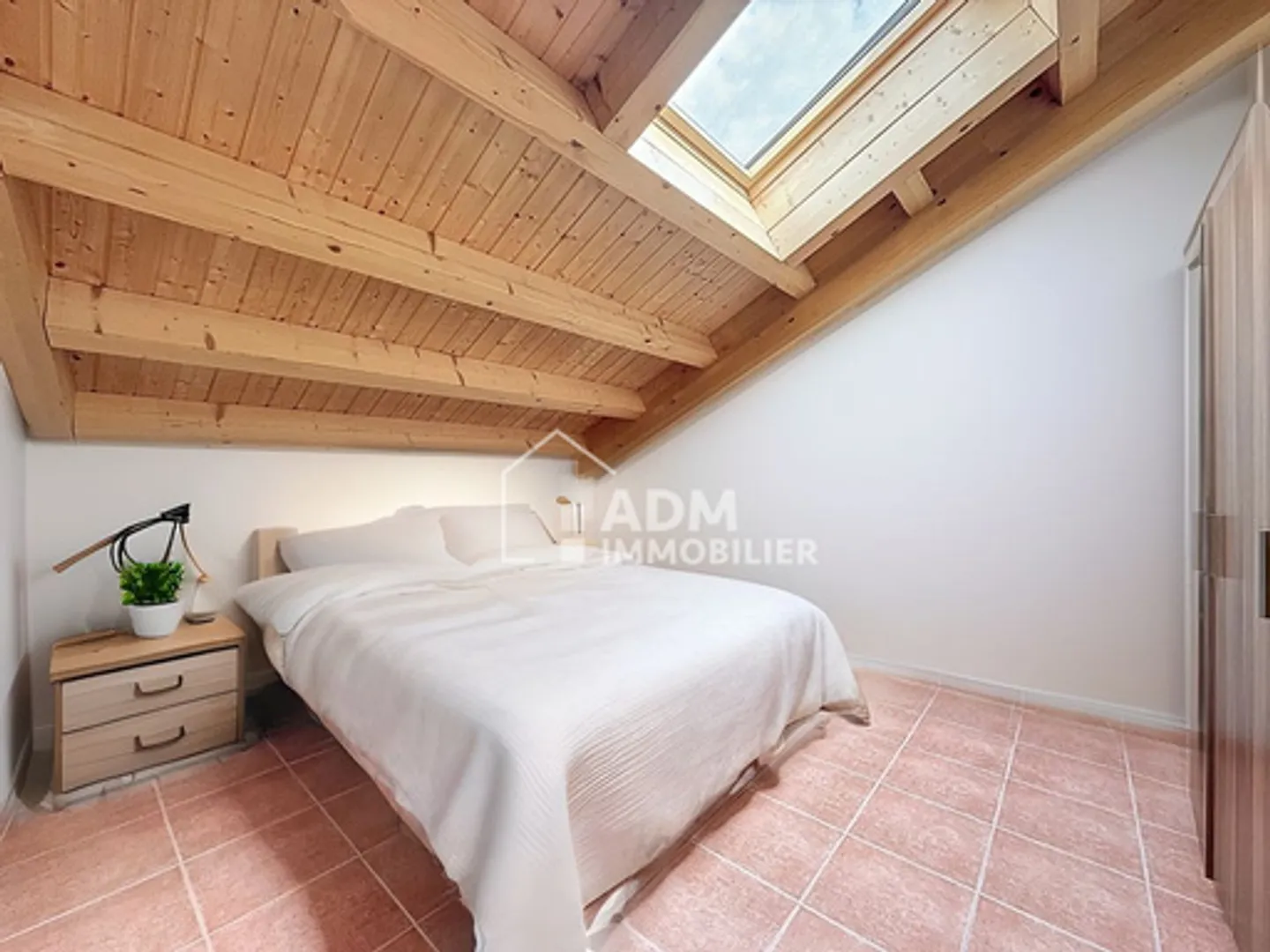 Saillon, Duplex 4.5 Zimmer mit atemberaubendem Blick auf die Saillon Bäder - Foto 8 von 13