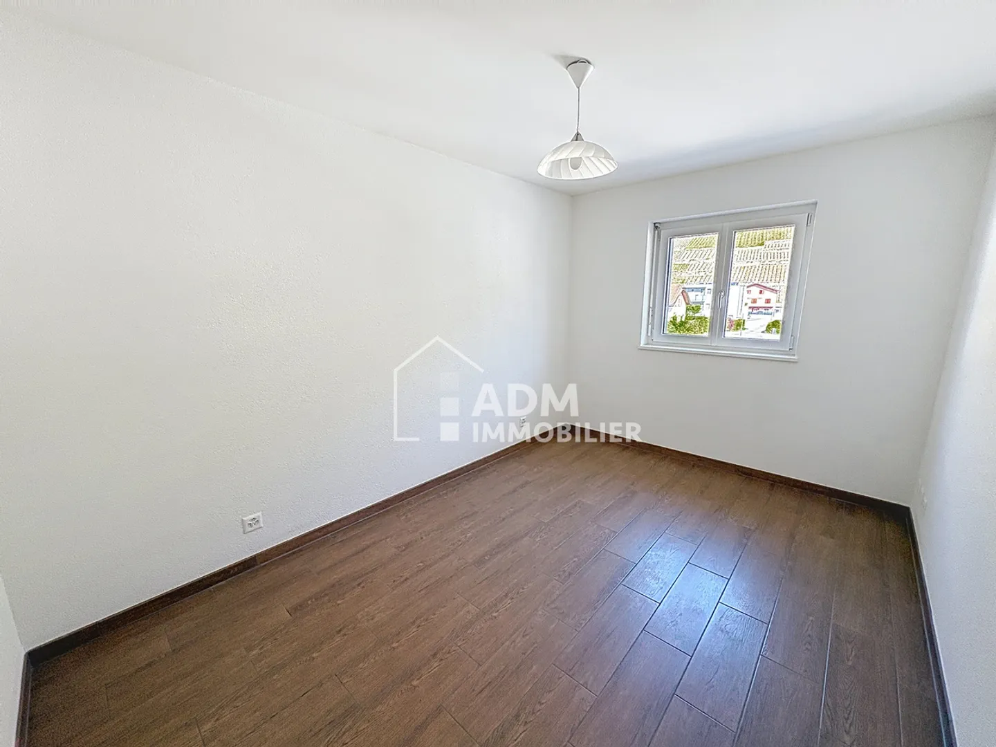 Vétroz, spacious 3.5-room apartment - Photo 3 of 11