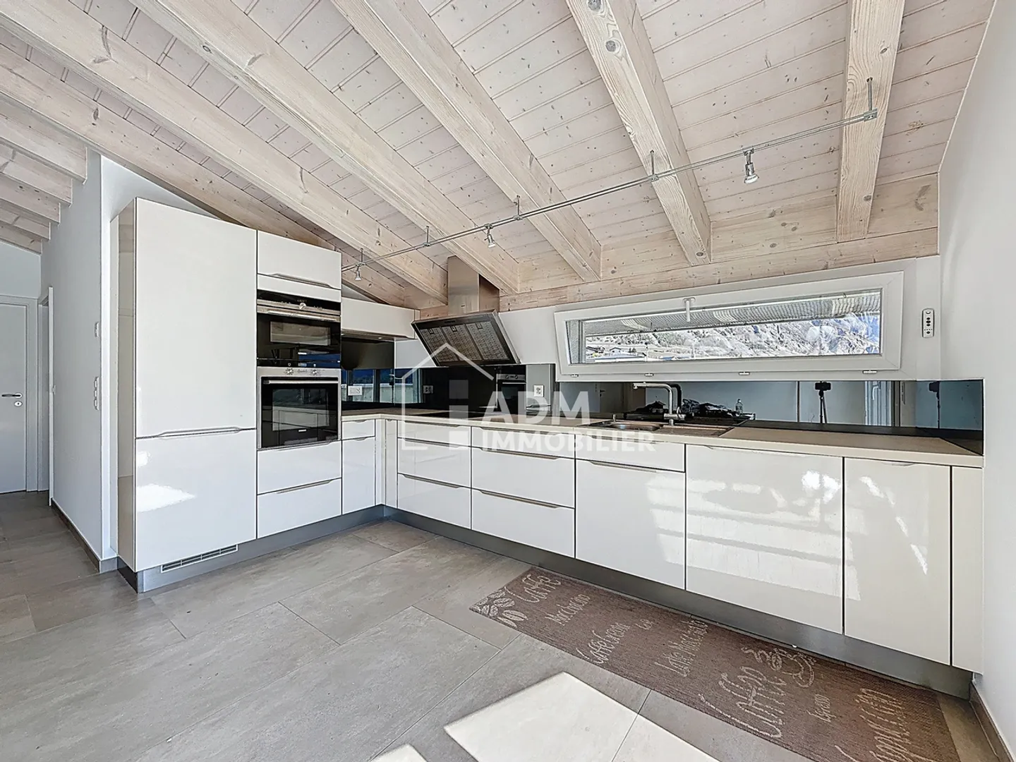 Leytron, geräumige 4,5-Zimmer-Penthouse-Wohnung - Foto 3 von 13