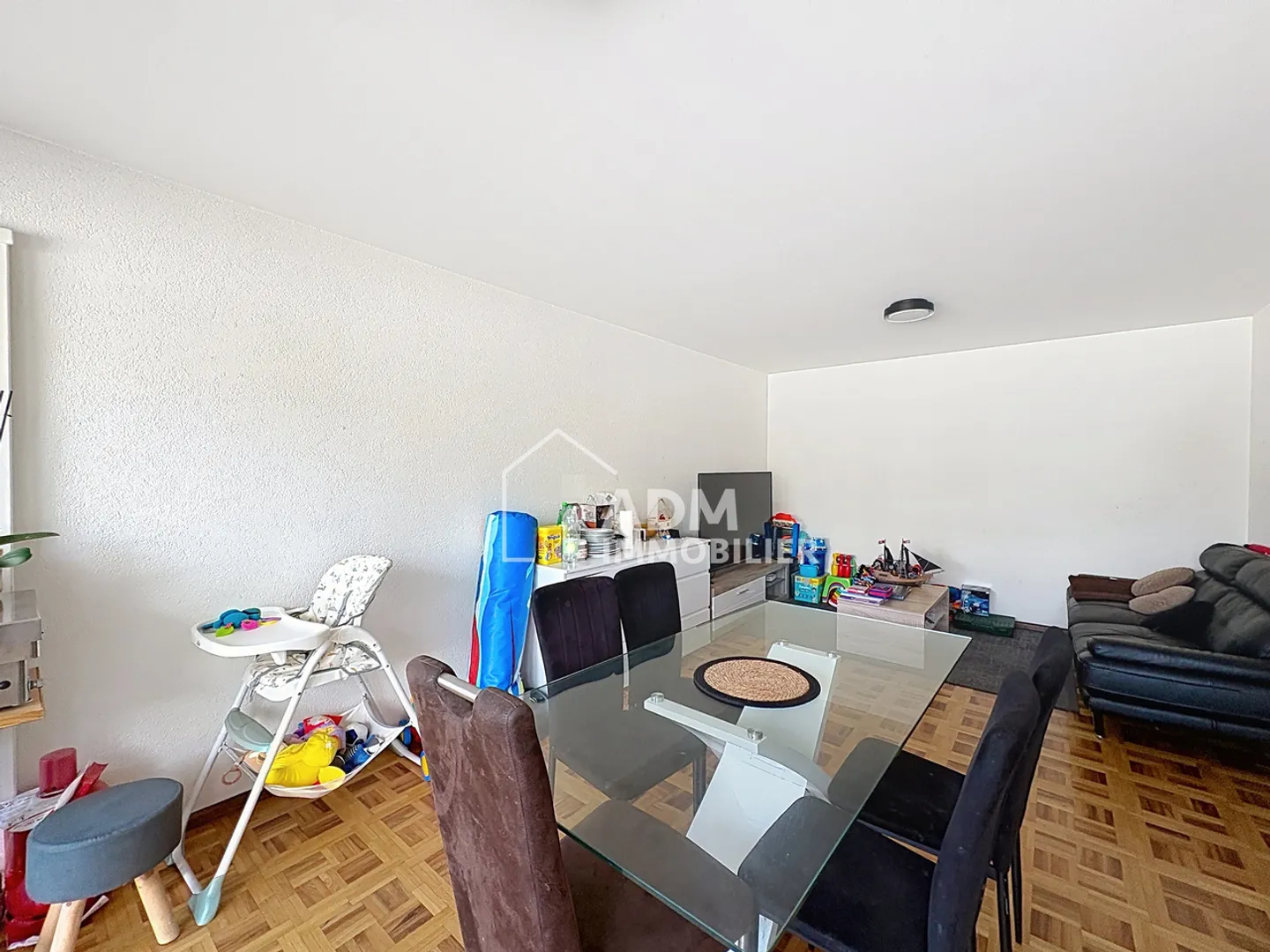 3.5 locali in un edificio residenziale situato all'ingresso di Sion - Foto 2 di 9