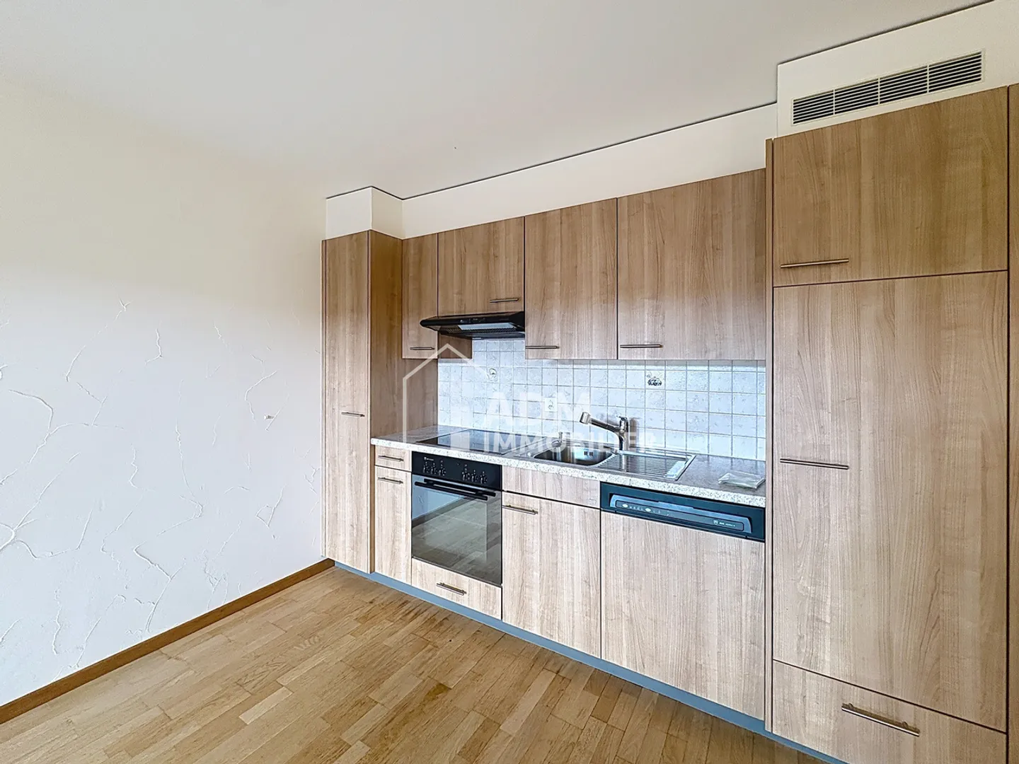 Chamoson - Appartement de 2.5 pièces avec deux grandes terrasses - Photo 2 sur 8