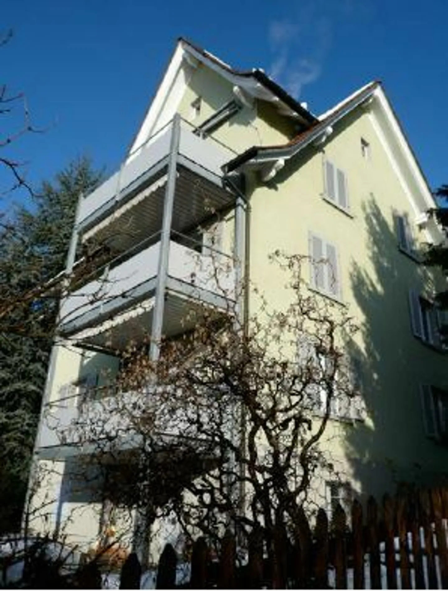 Charming apartment in the Niklausen district - Photo 1 of 6