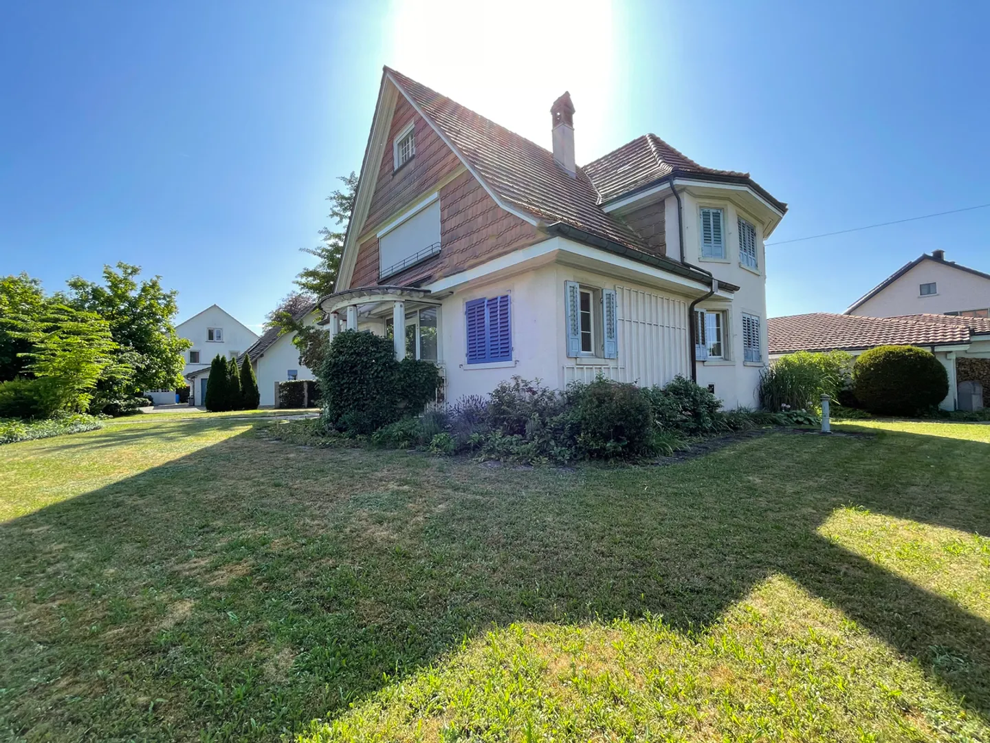 Charmante Villa mit Garten - Foto 4 von 13