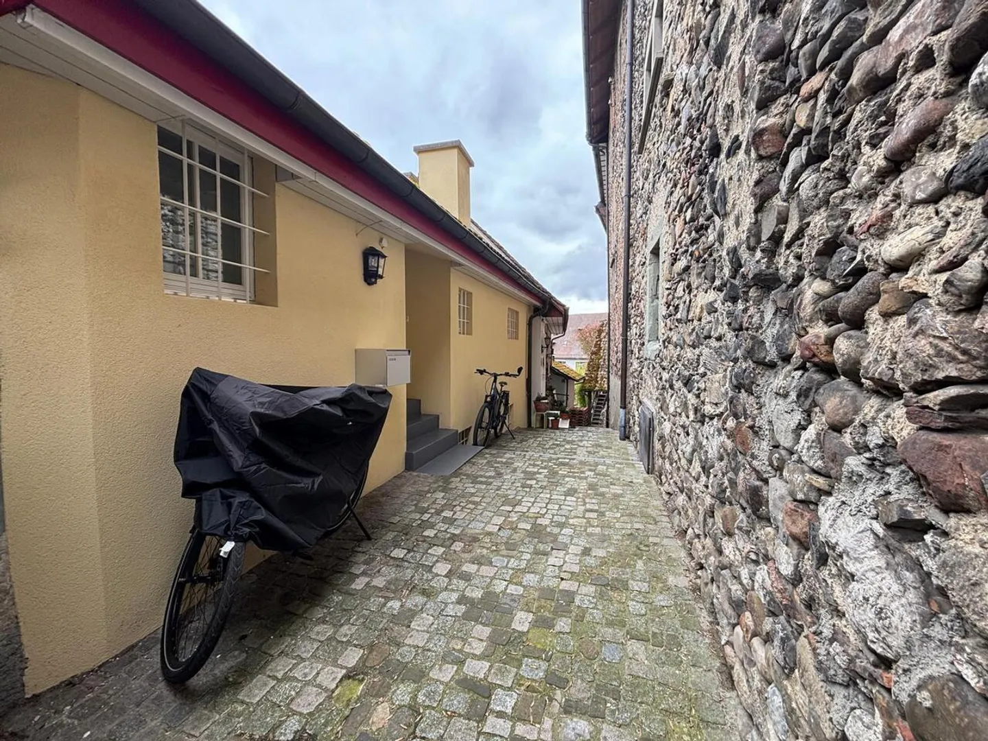 bright & modern penthouse apartment by the Rhine - Photo 2 of 7