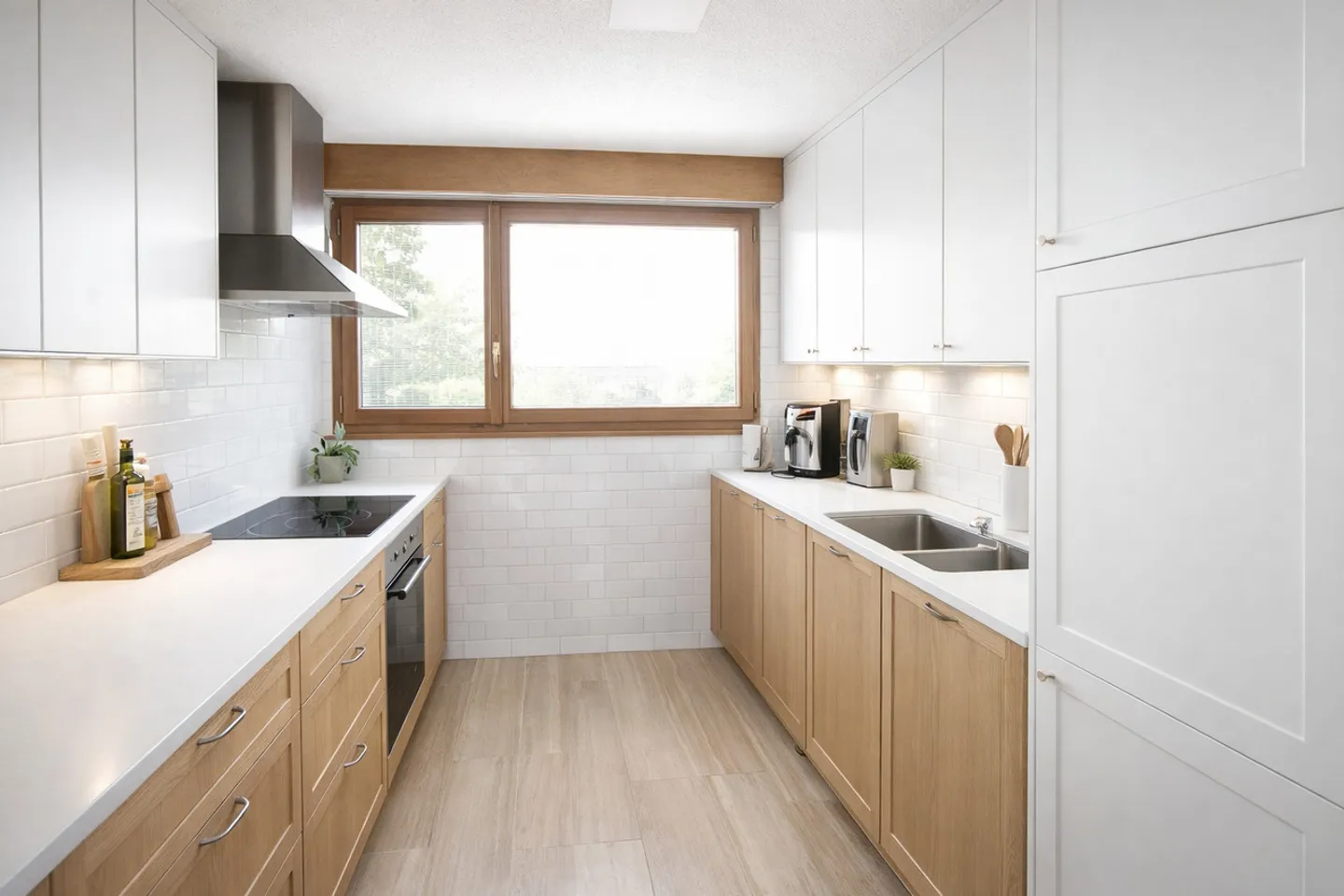 Affascinante casa bifamiliare con architettura a livelli sfalsati in una posizione soleggiata - Foto 6 di 13