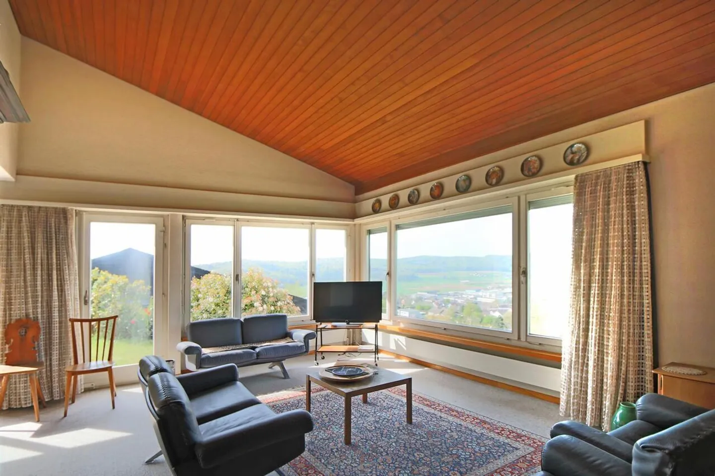 Geräumiges Familienhaus mit Aussicht - Foto 4 von 13