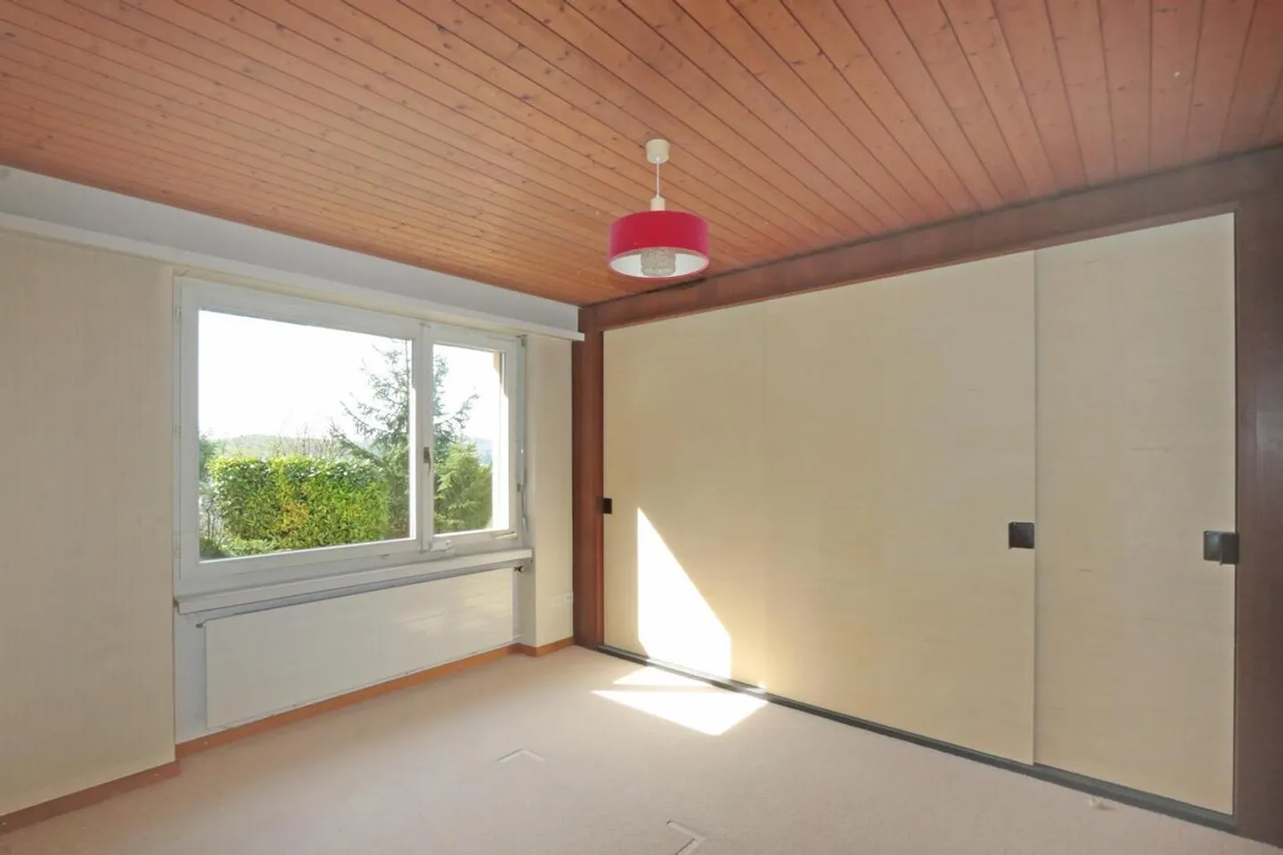 Geräumiges Familienhaus mit Aussicht - Foto 8 von 13