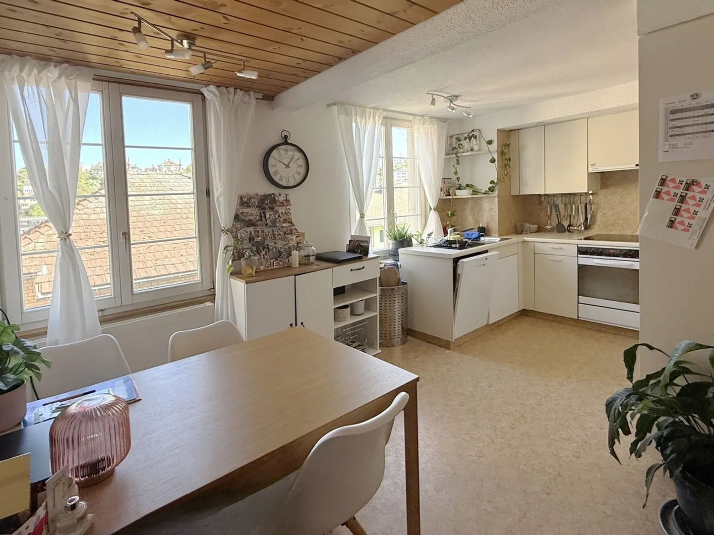 Living near the Rhine and Old Town - bright and spacious apartment - Photo 3 of 6