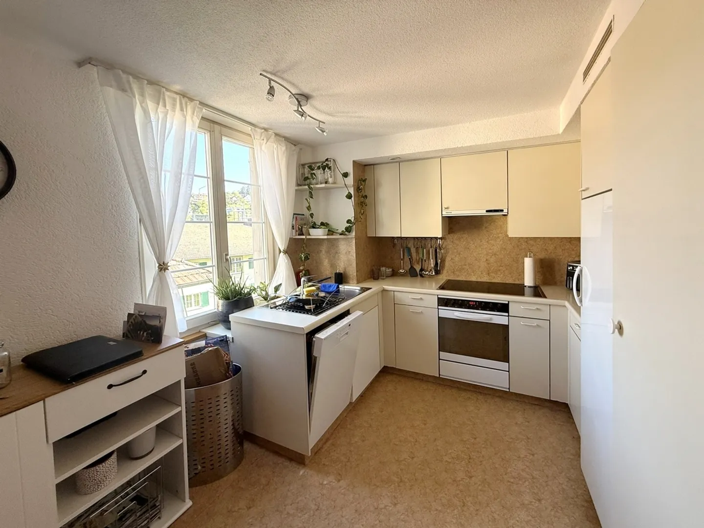 Living near the Rhine and Old Town - bright and spacious apartment - Photo 4 of 6