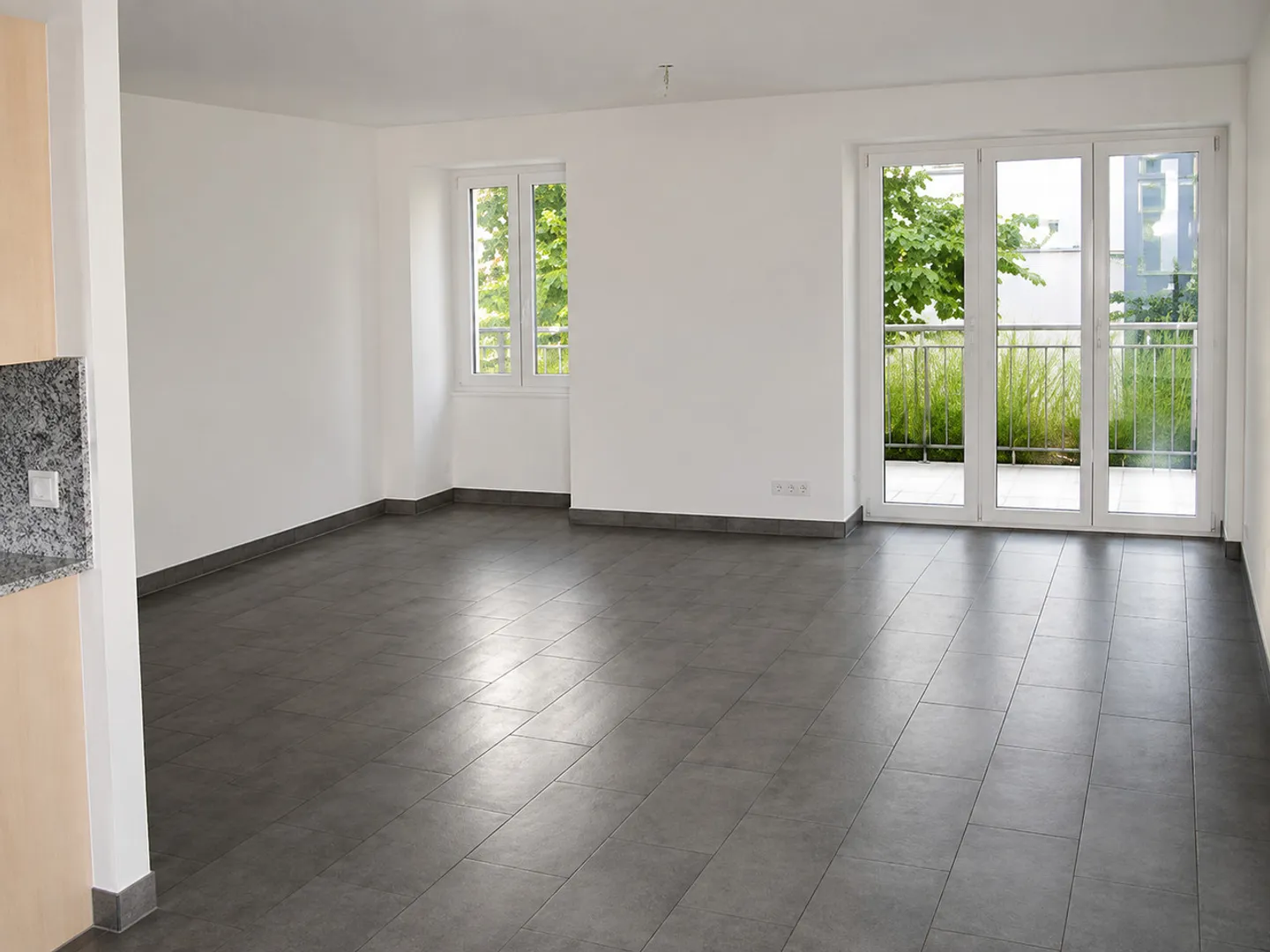 Cozy high ground apartment in a central location - Photo 2 of 6