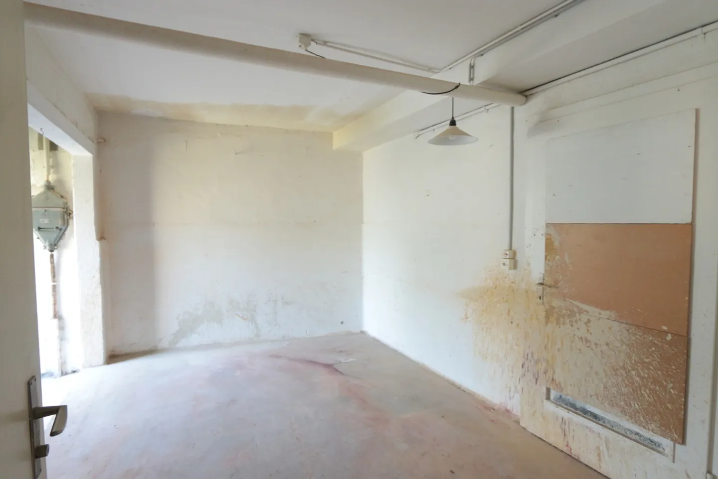 Atelier ou studio à louer - Photo 1 sur 5