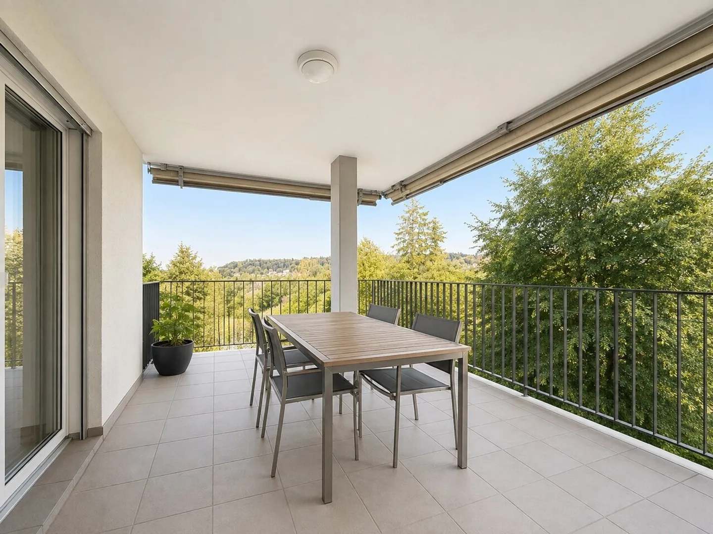 Appartement attrayant de 4,5 pièces dans un quartier résidentiel privilégié - Photo 6 sur 9