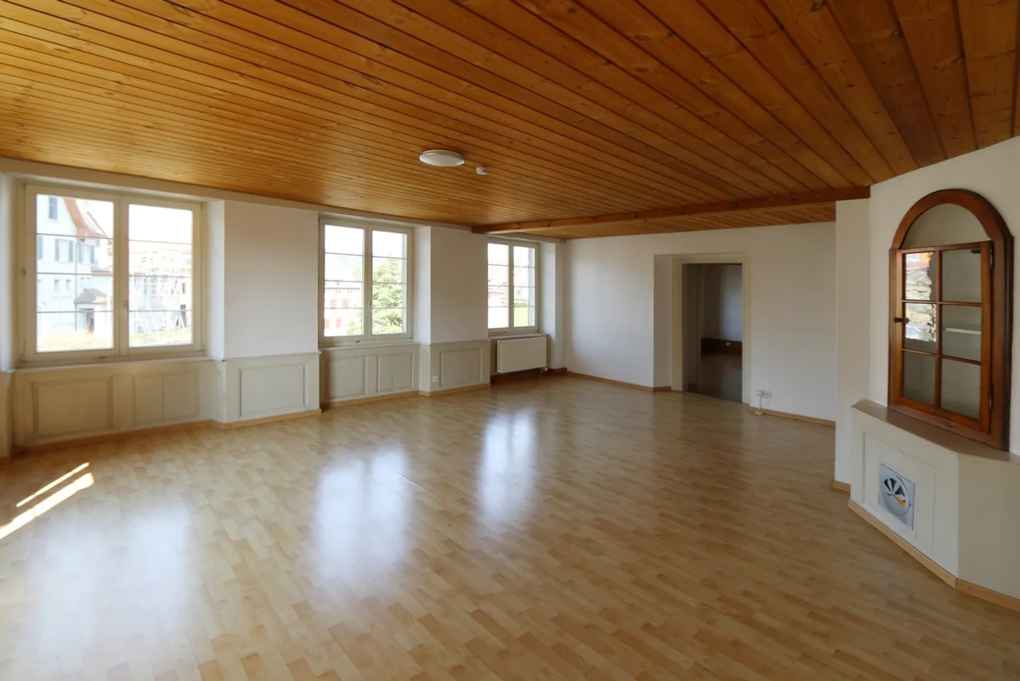 Living near the Rhine and Old Town - bright and spacious apartment - Photo 4 of 9
