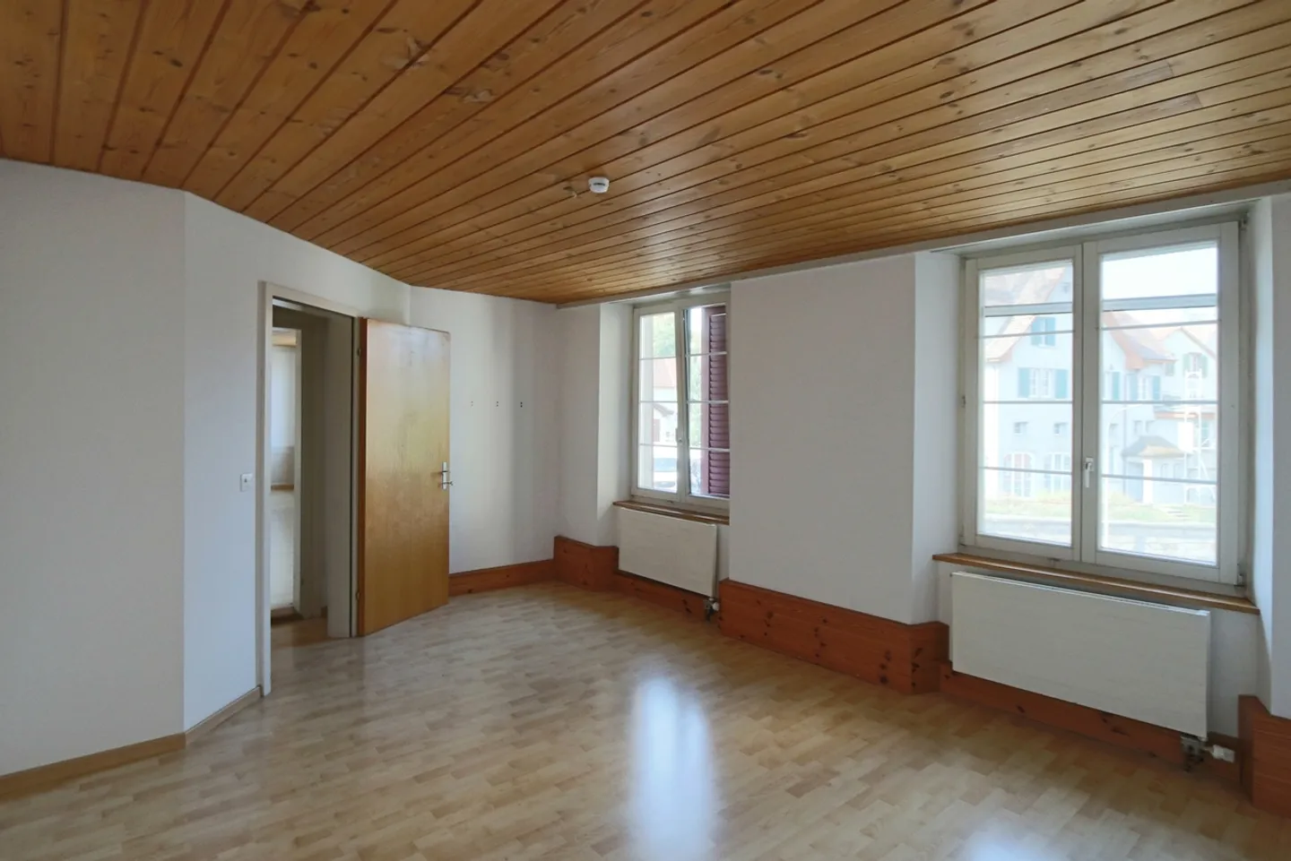Living near the Rhine and Old Town - bright and spacious apartment - Photo 8 of 9
