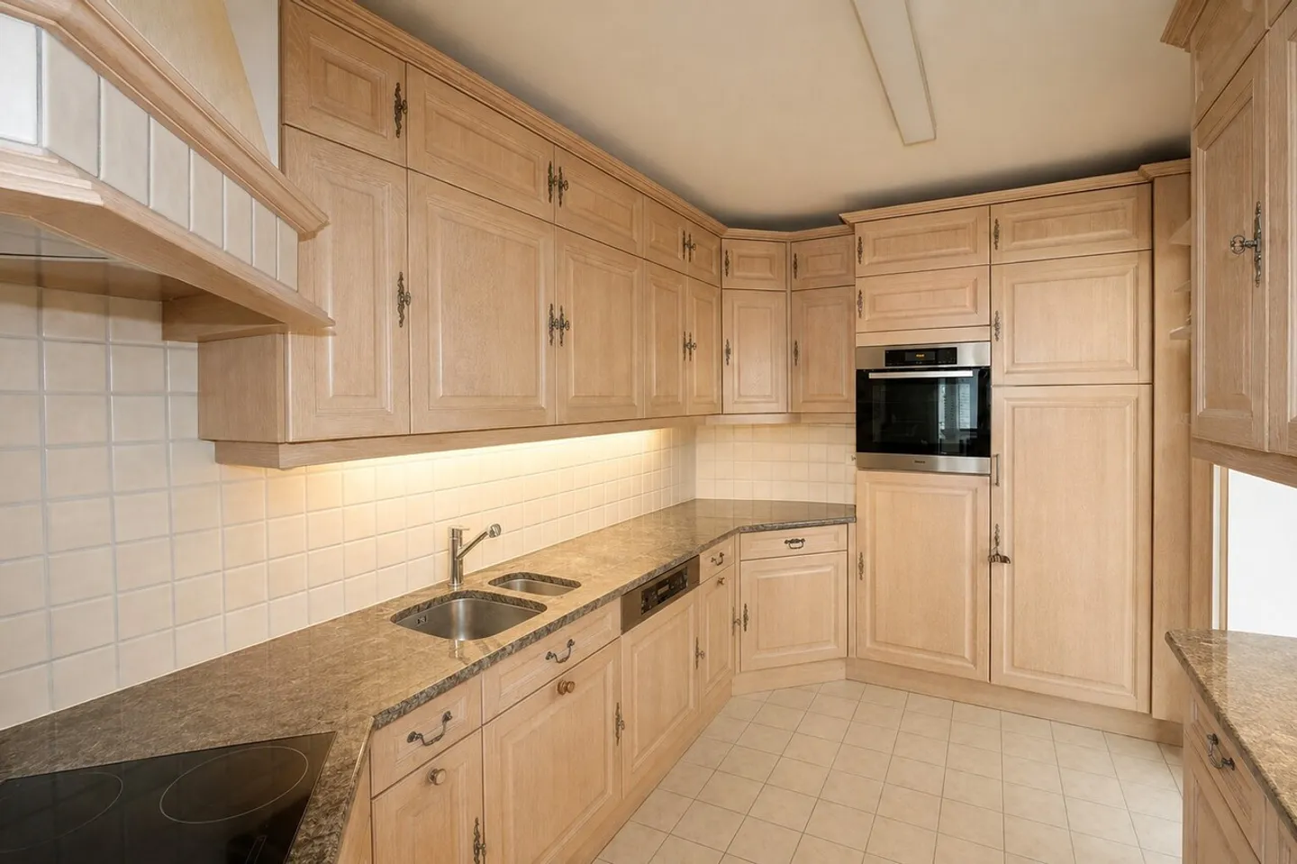 Ein Zuhause zum Wohlfühlen - grosszügig und charmant - Foto 6 di 13
