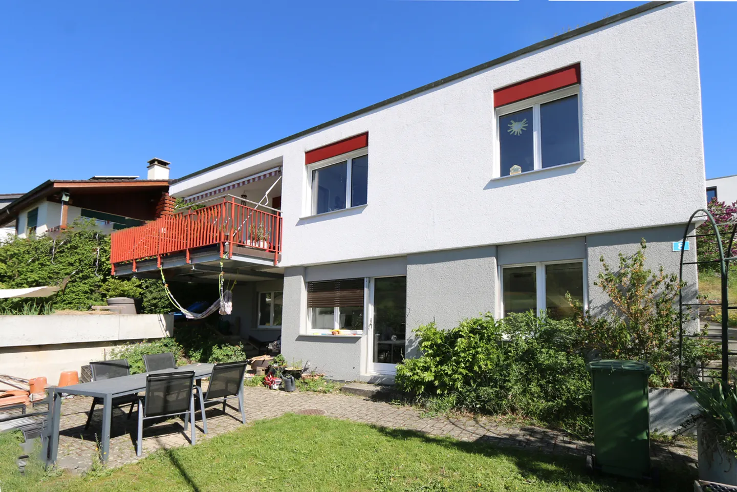 Geräumiges Familienhaus mit Flexibilität - Foto 1 von 13