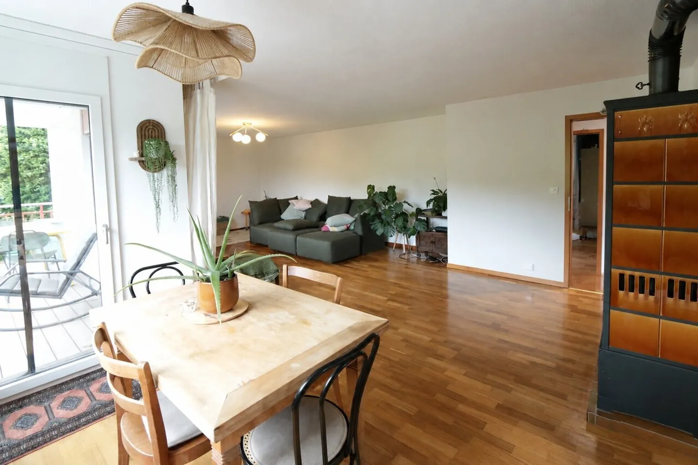 Geräumiges Familienhaus mit Flexibilität - Foto 2 von 13