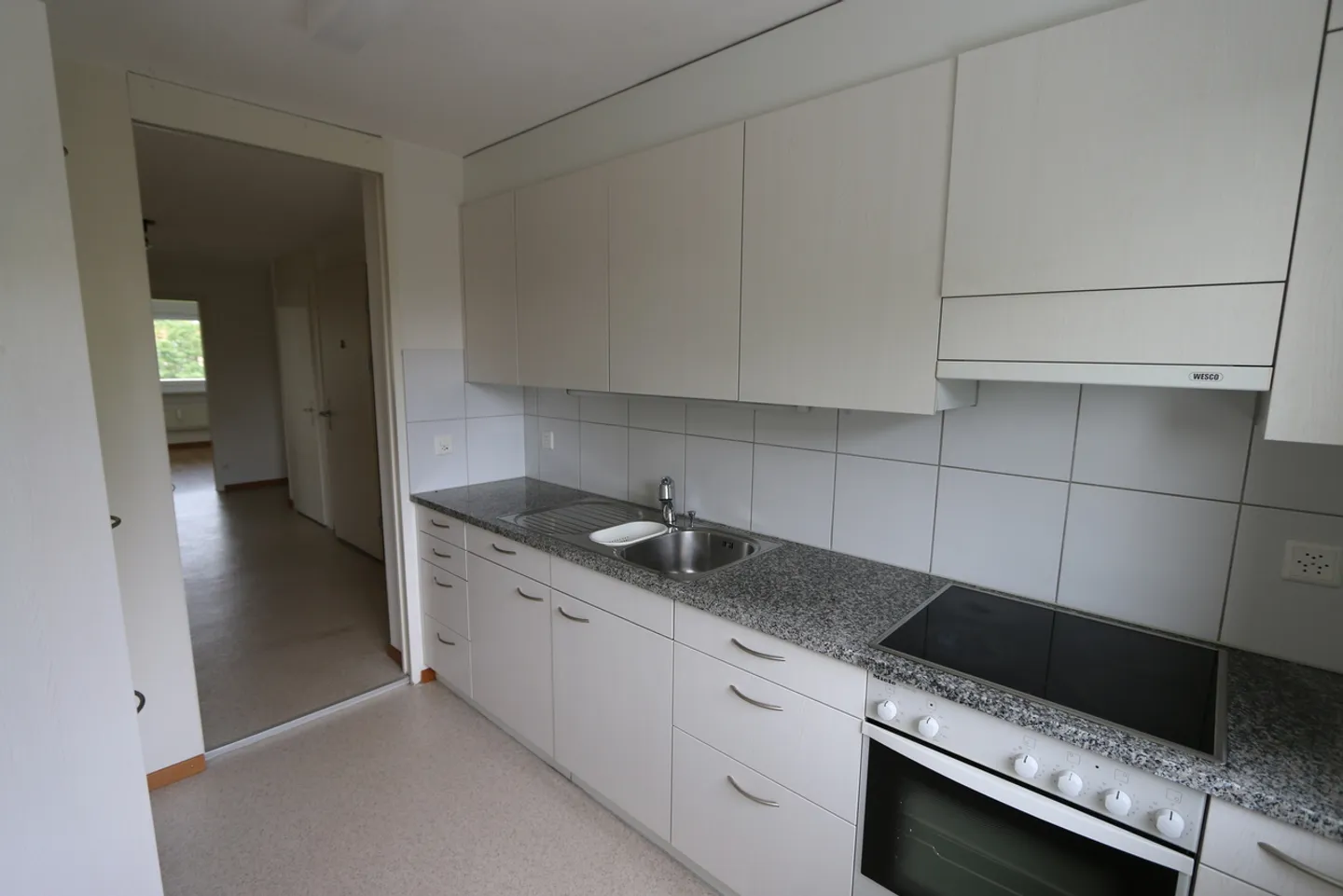 Living in the front width - Photo 4 of 6