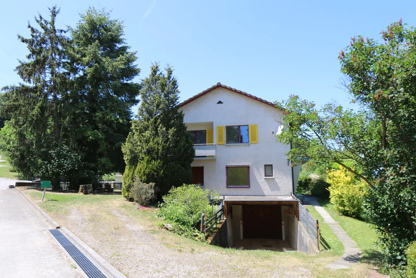 Charmantes Einfamilienhaus mit Garten - Foto 3 von 13