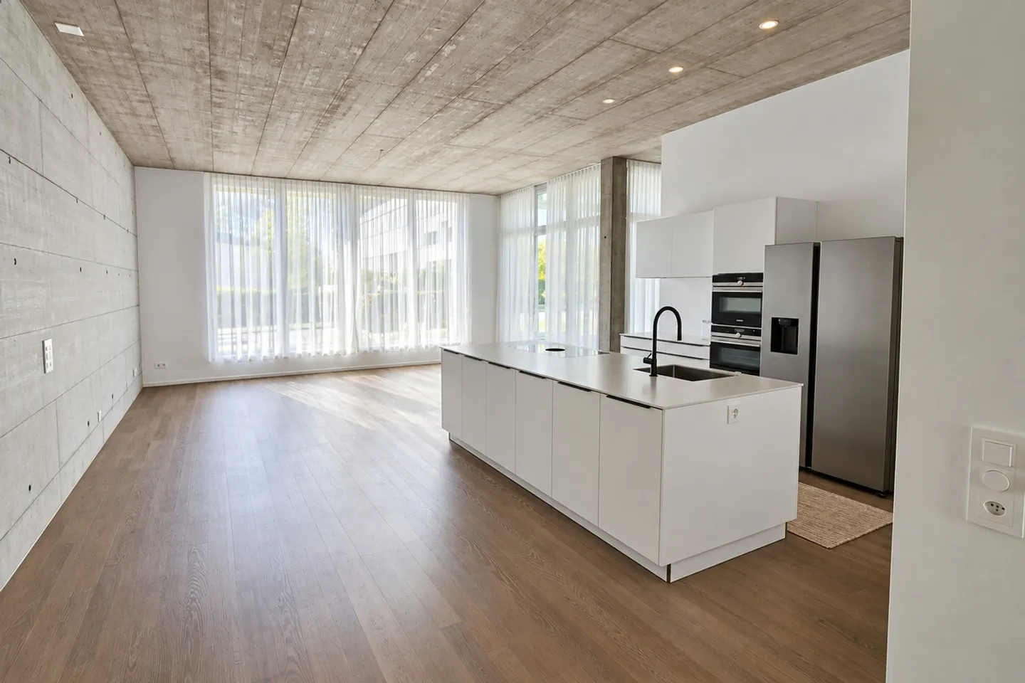 Urban Living with Character and Unique Spatial Experience - Photo 3 of 13