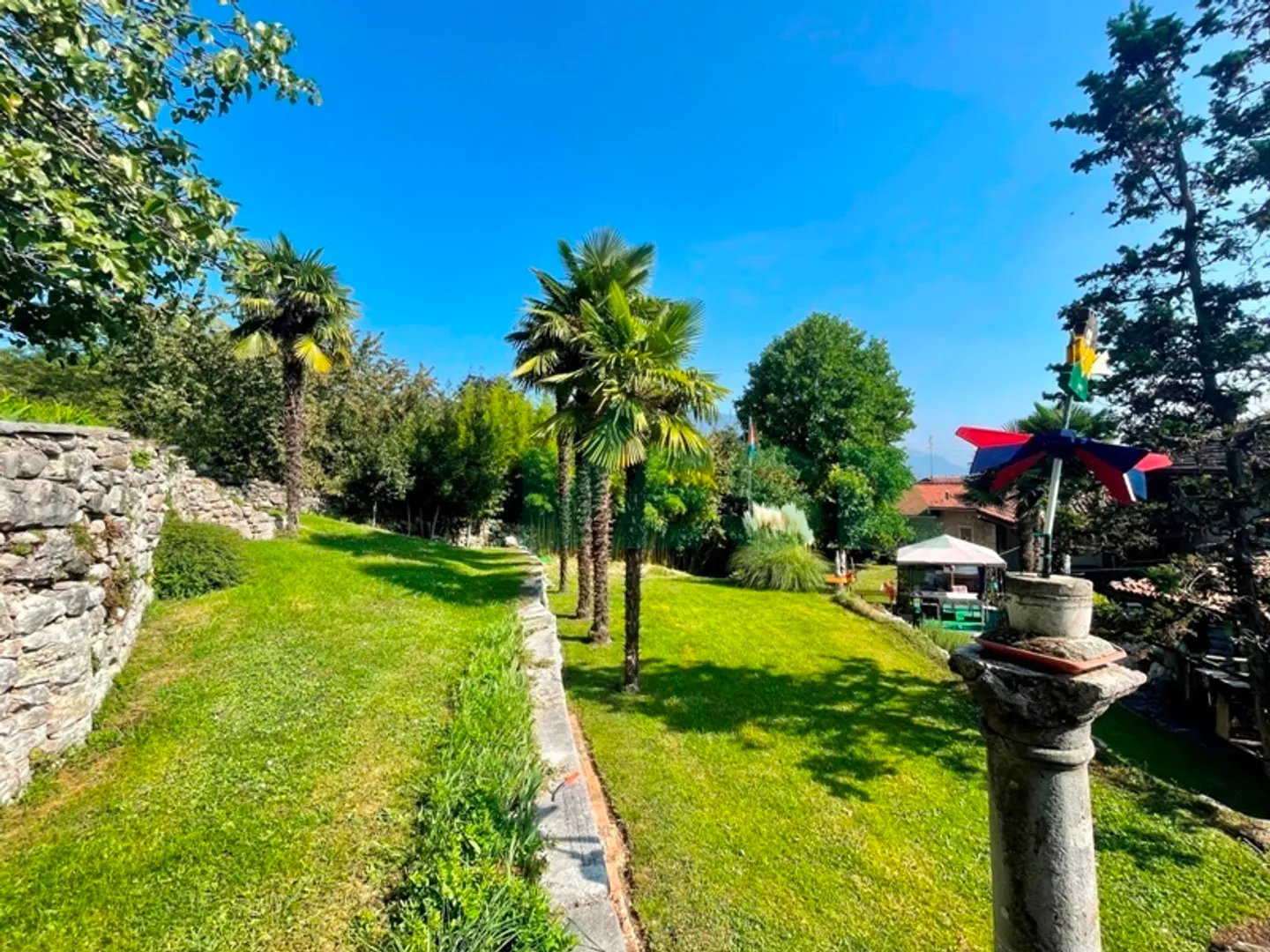 Charming spacious core house with a large and beautiful garden - Photo 11 of 13