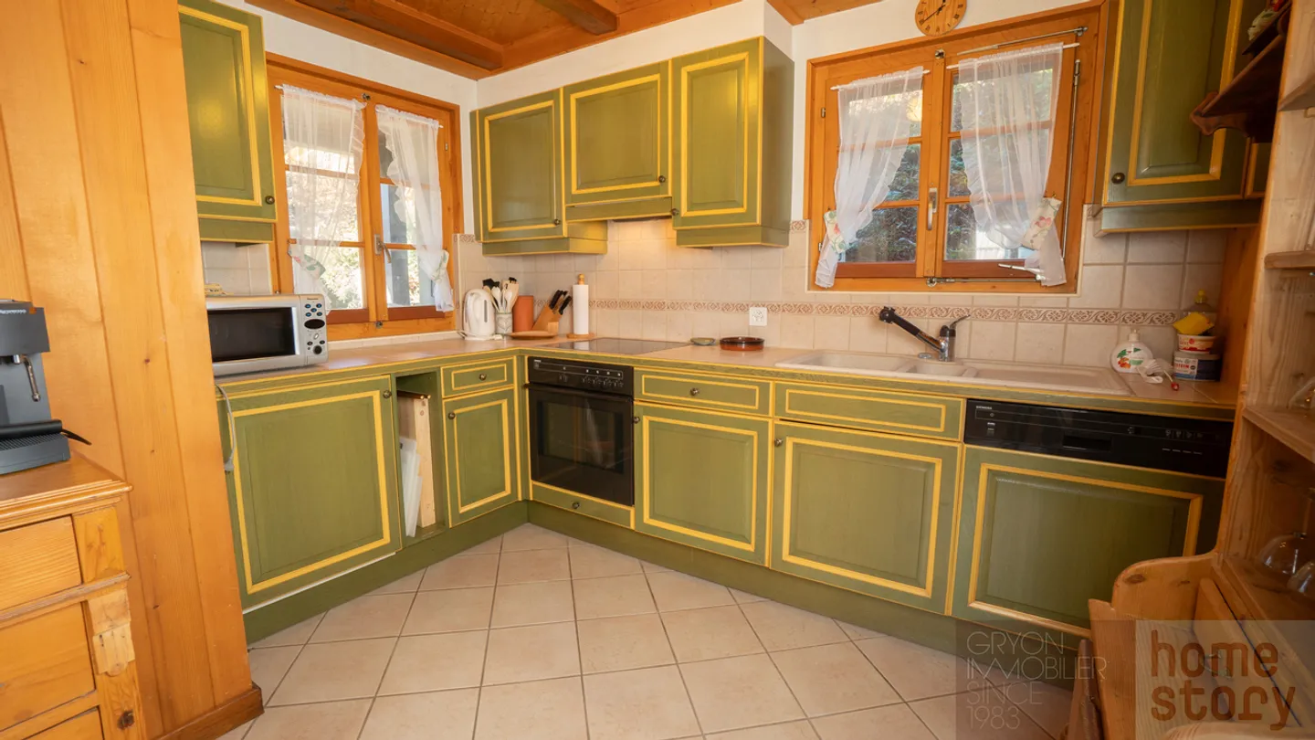 Chalet a Gryon con terreno, tranquillo, vicino agli impianti sciistici, residenza secondaria - Foto 12 di 13