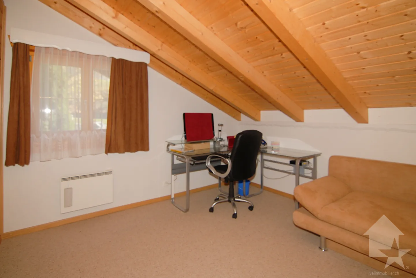 Chalet mit 6,5 Zimmern, das von einer atemberaubenden Aussicht profitiert - Foto 8 von 13