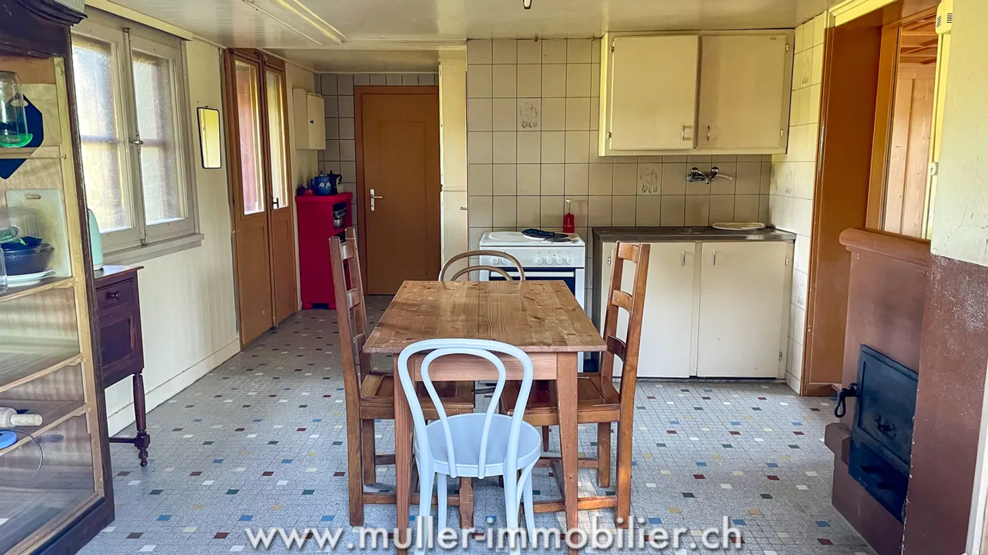 Charmantes Haus mit Blick auf die Felder, nahe Romont! - Foto 7 von 13
